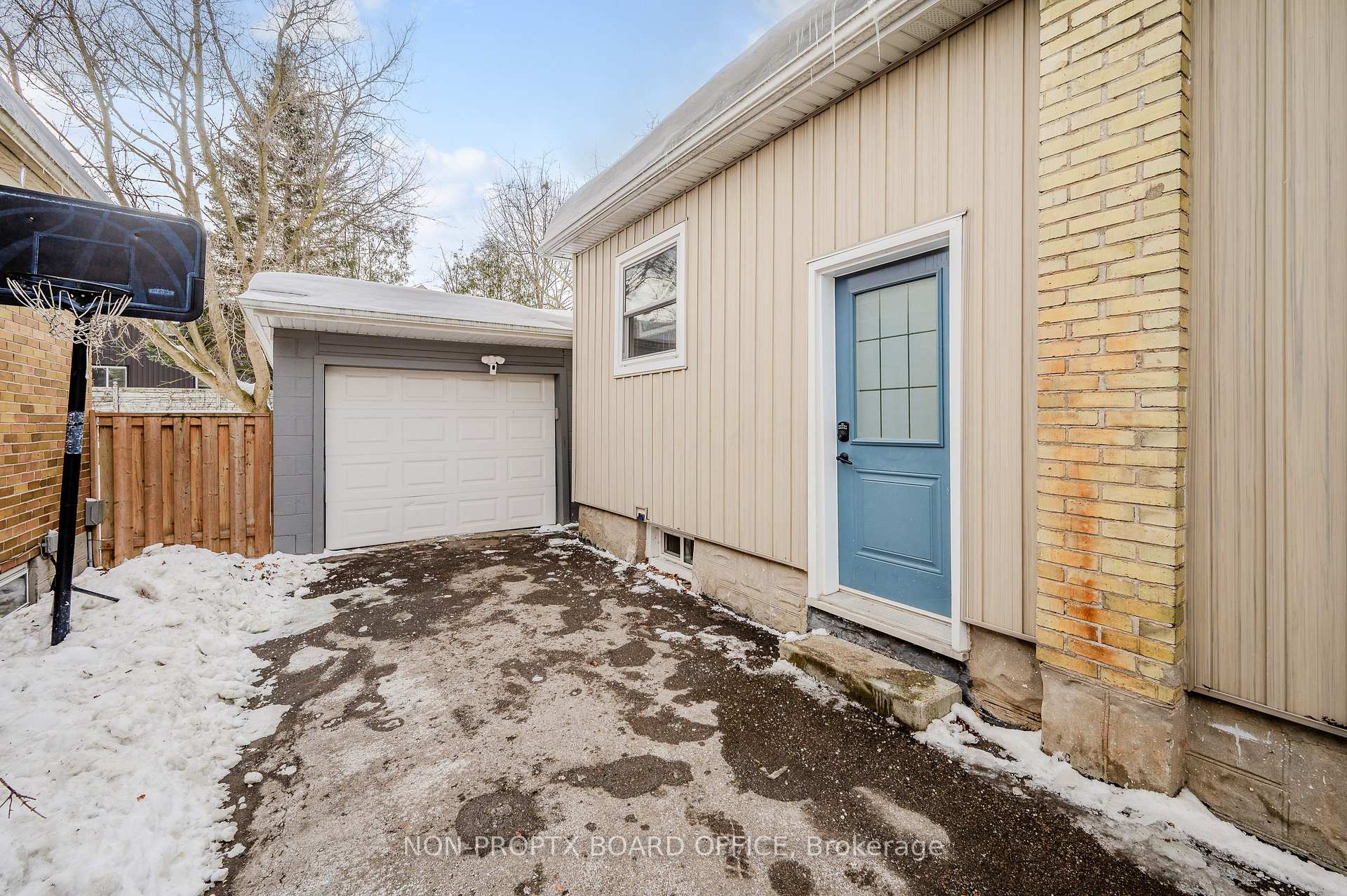 Photo 28 of 15 Esson Street, Kitchener — HOMEH