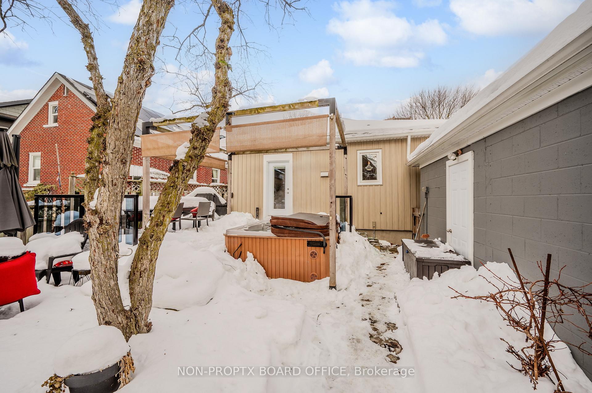 Photo 34 of 15 Esson Street, Kitchener — HOMEH