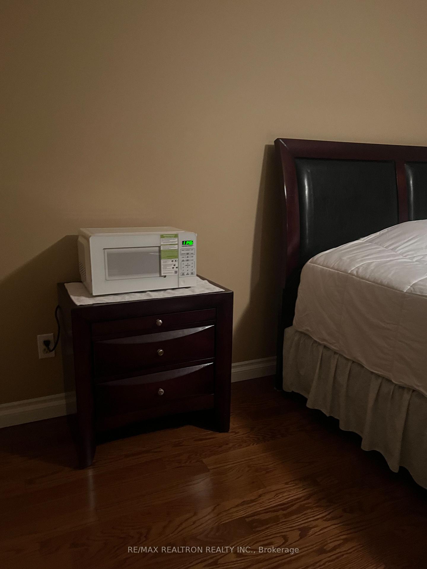 Photo 7 of 22 Hillcroft Drive E, Markham, Milliken Mills East — HOMEH