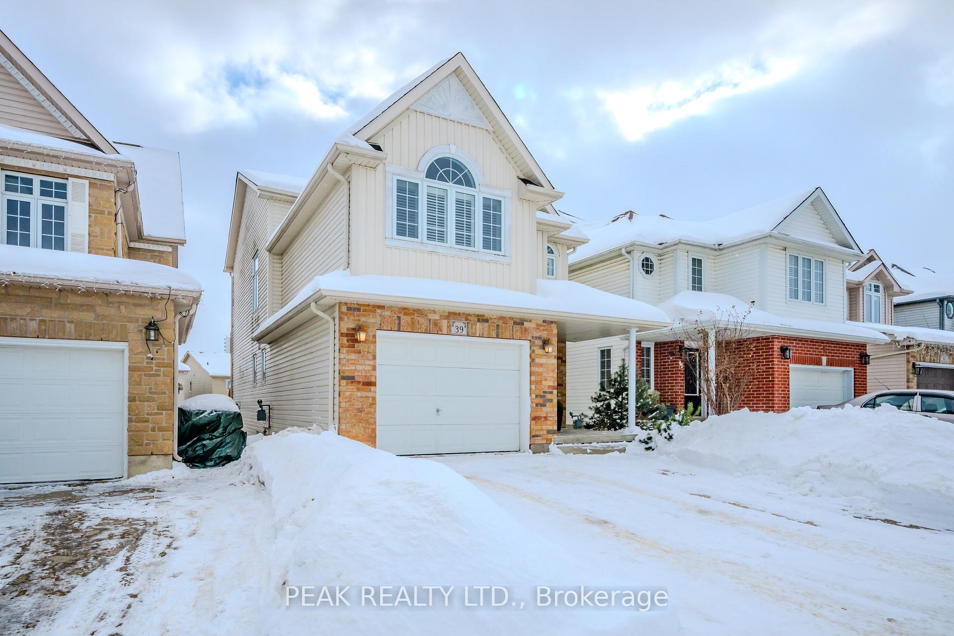 Photo 2 of 39 Winding Meadow Court, Kitchener — HOMEH