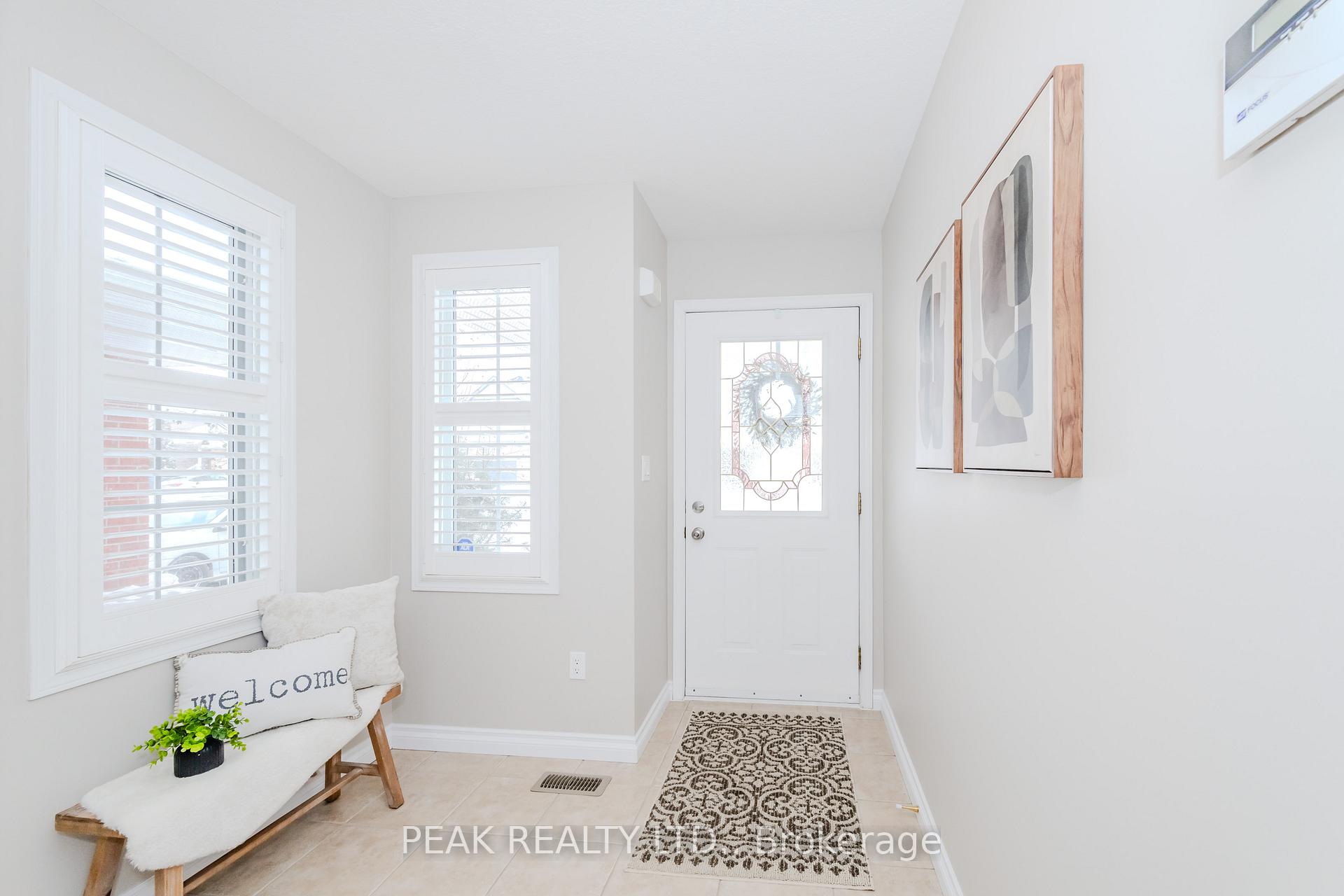 Photo 6 of 39 Winding Meadow Court, Kitchener — HOMEH