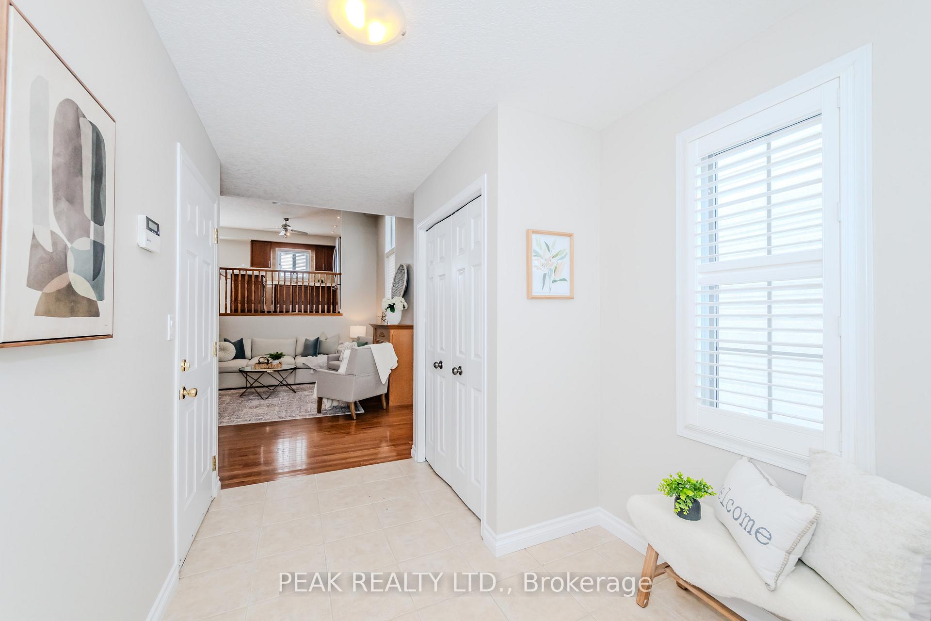 Photo 7 of 39 Winding Meadow Court, Kitchener — HOMEH