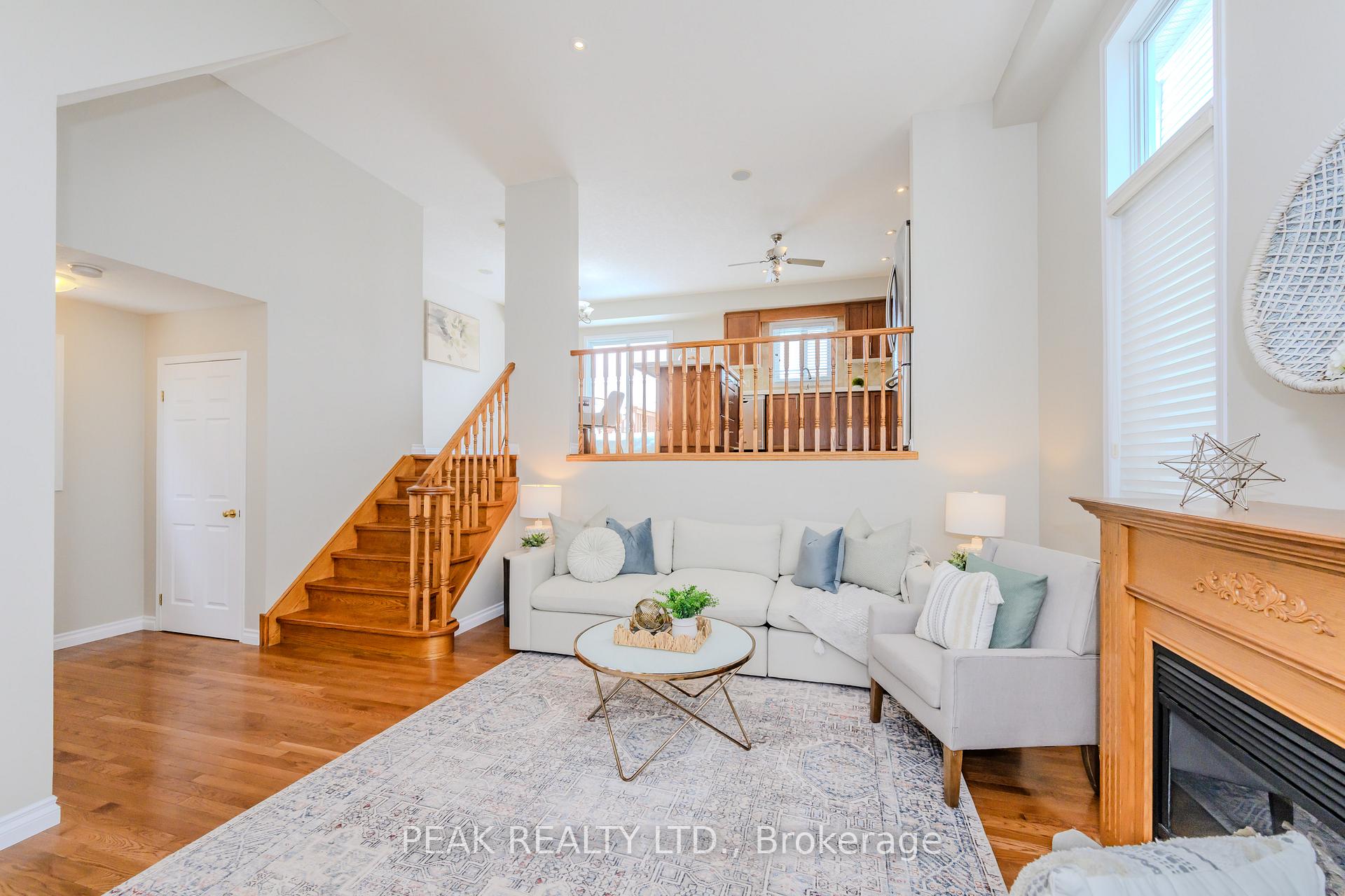 Photo 8 of 39 Winding Meadow Court, Kitchener — HOMEH