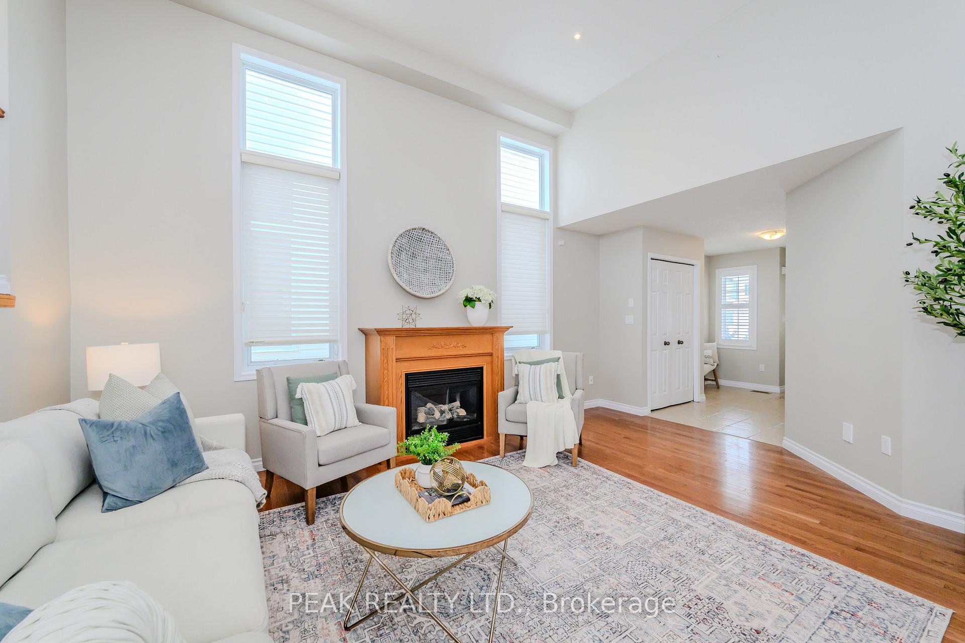 Photo 10 of 39 Winding Meadow Court, Kitchener — HOMEH