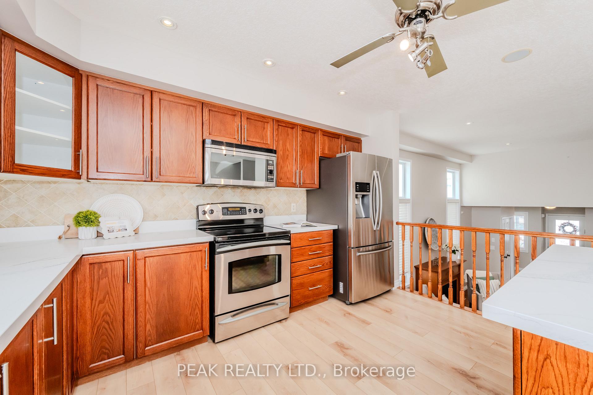 Photo 17 of 39 Winding Meadow Court, Kitchener — HOMEH