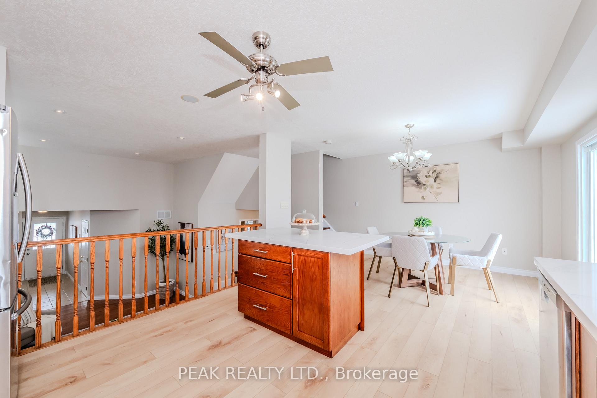 Photo 19 of 39 Winding Meadow Court, Kitchener — HOMEH