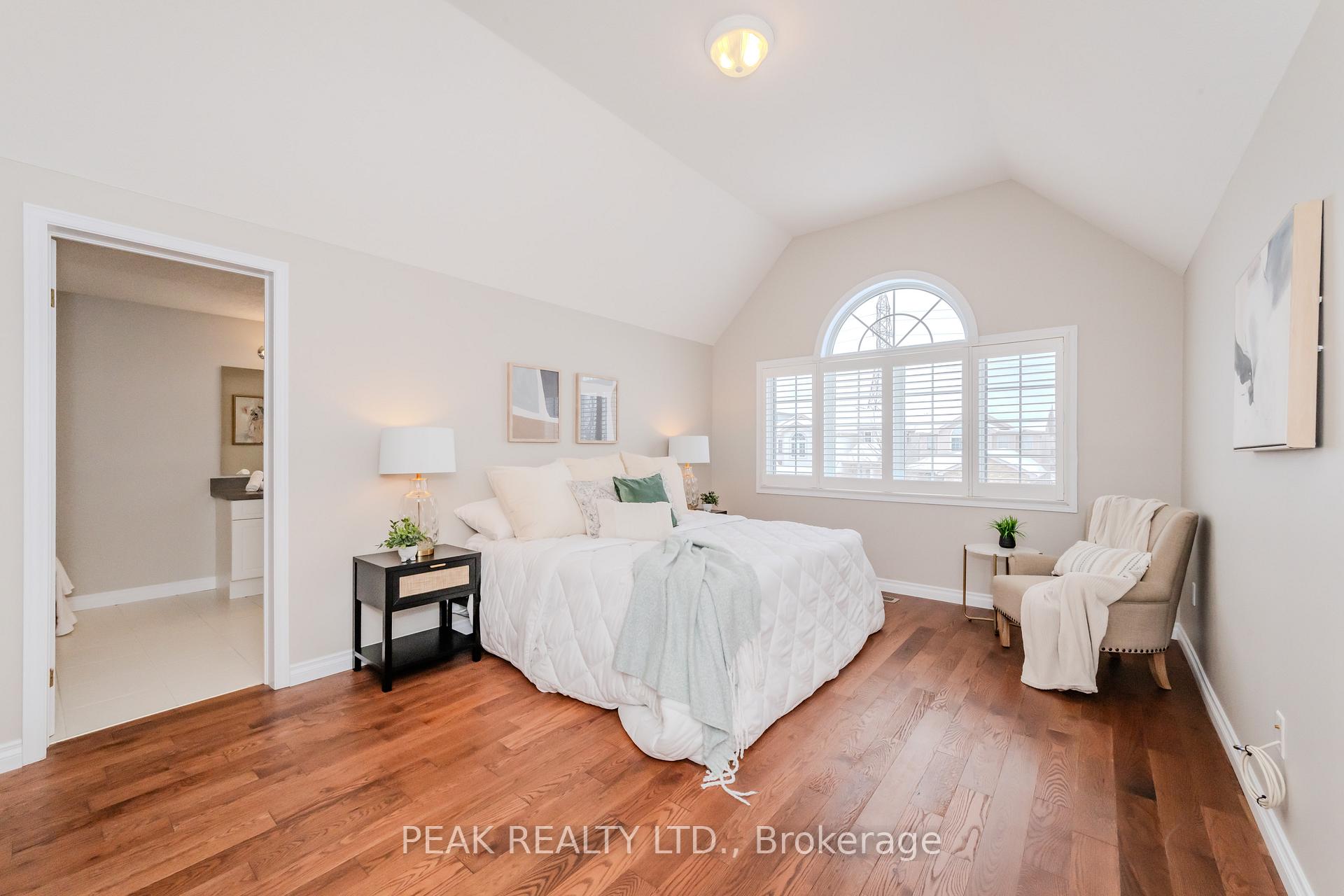 Photo 21 of 39 Winding Meadow Court, Kitchener — HOMEH