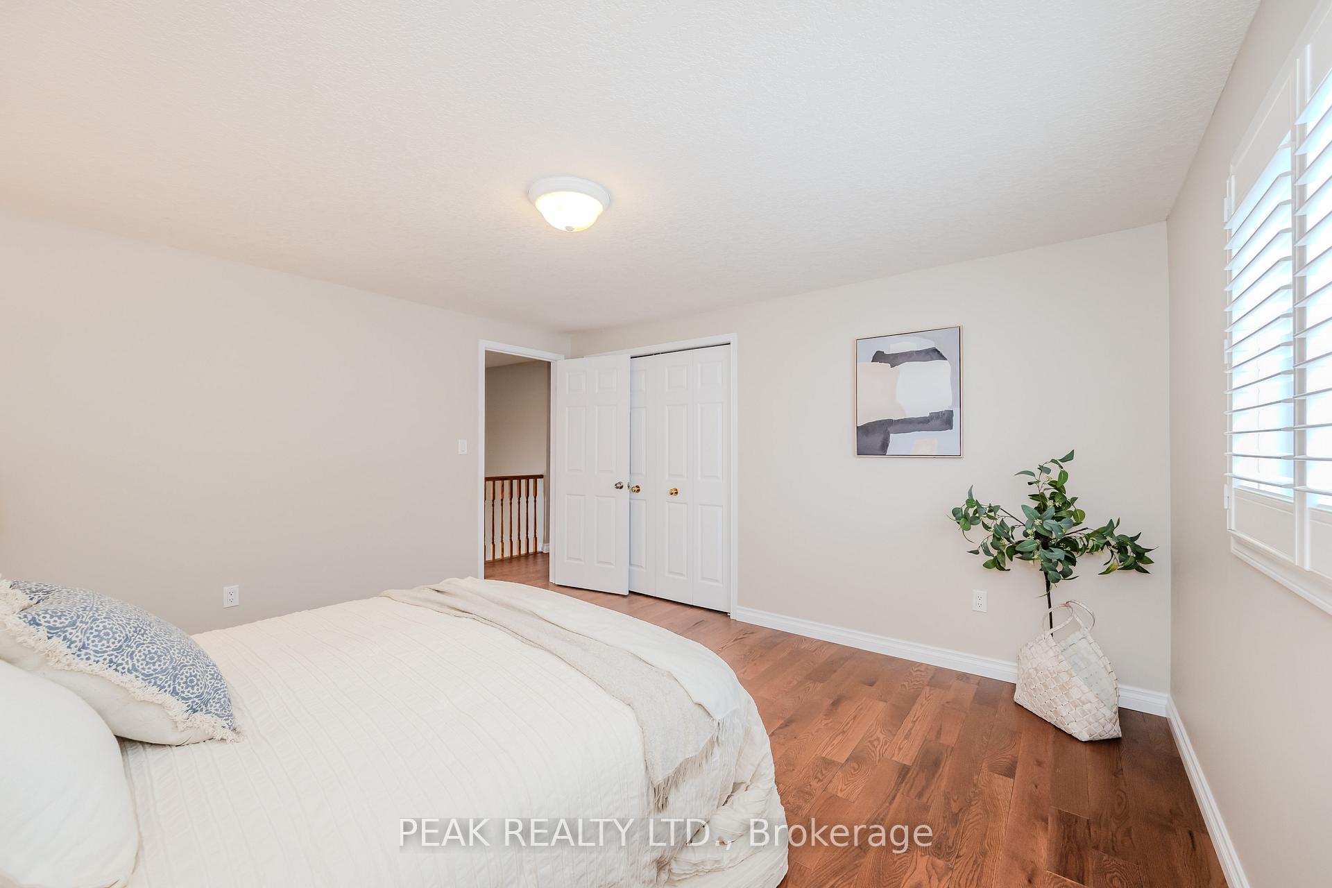 Photo 26 of 39 Winding Meadow Court, Kitchener — HOMEH