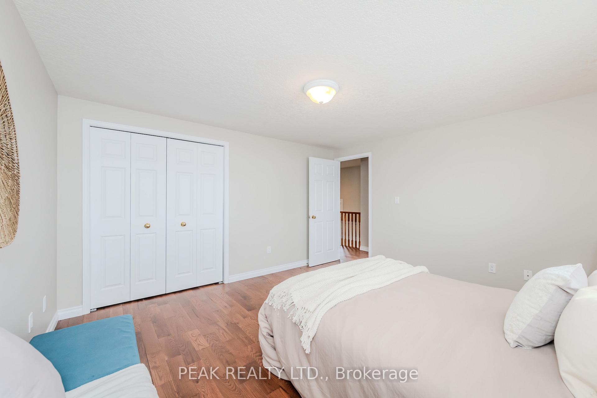 Photo 28 of 39 Winding Meadow Court, Kitchener — HOMEH