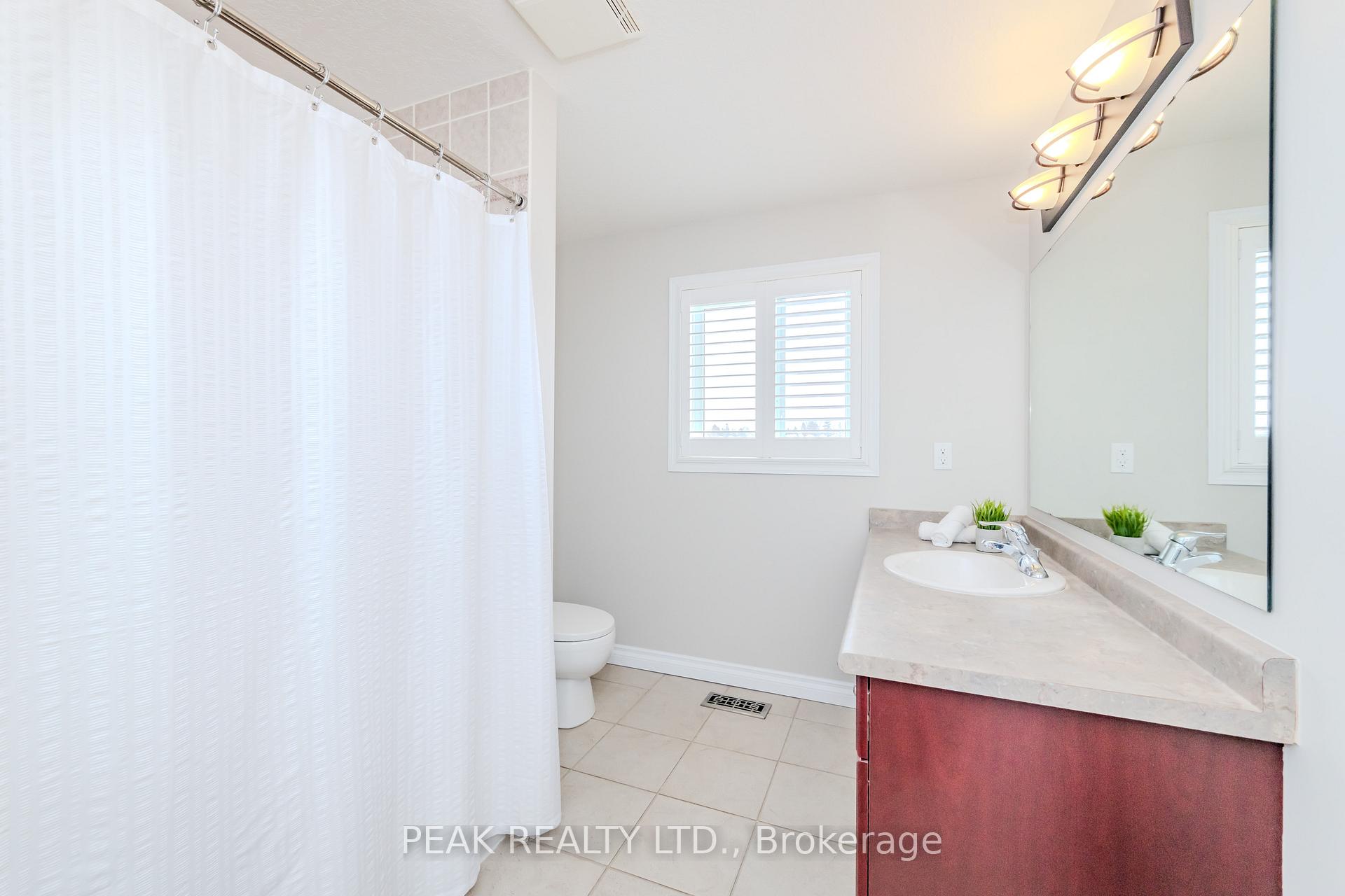Photo 29 of 39 Winding Meadow Court, Kitchener — HOMEH
