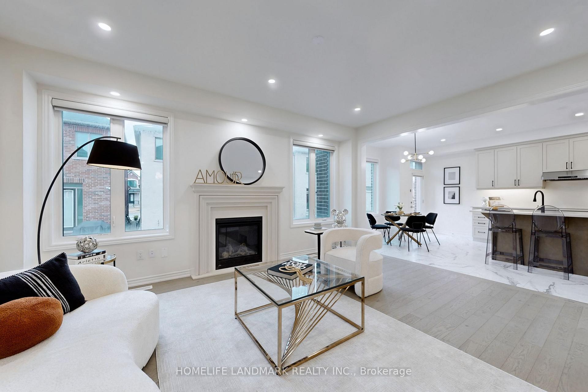 Photo 3 of 13 Therma Crescent, Markham, Victoria Square — HOMEH