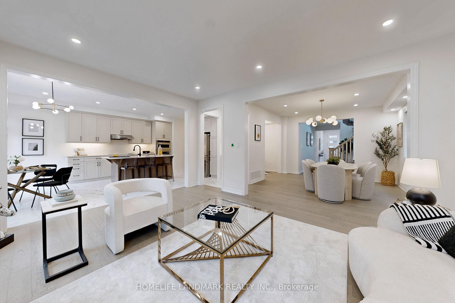 Photo 5 of 13 Therma Crescent, Markham, Victoria Square — HOMEH
