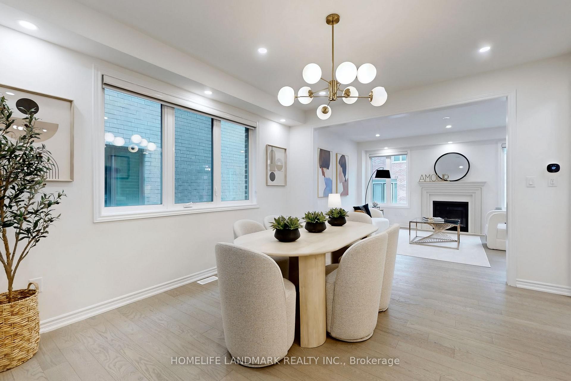 Photo 6 of 13 Therma Crescent, Markham, Victoria Square — HOMEH