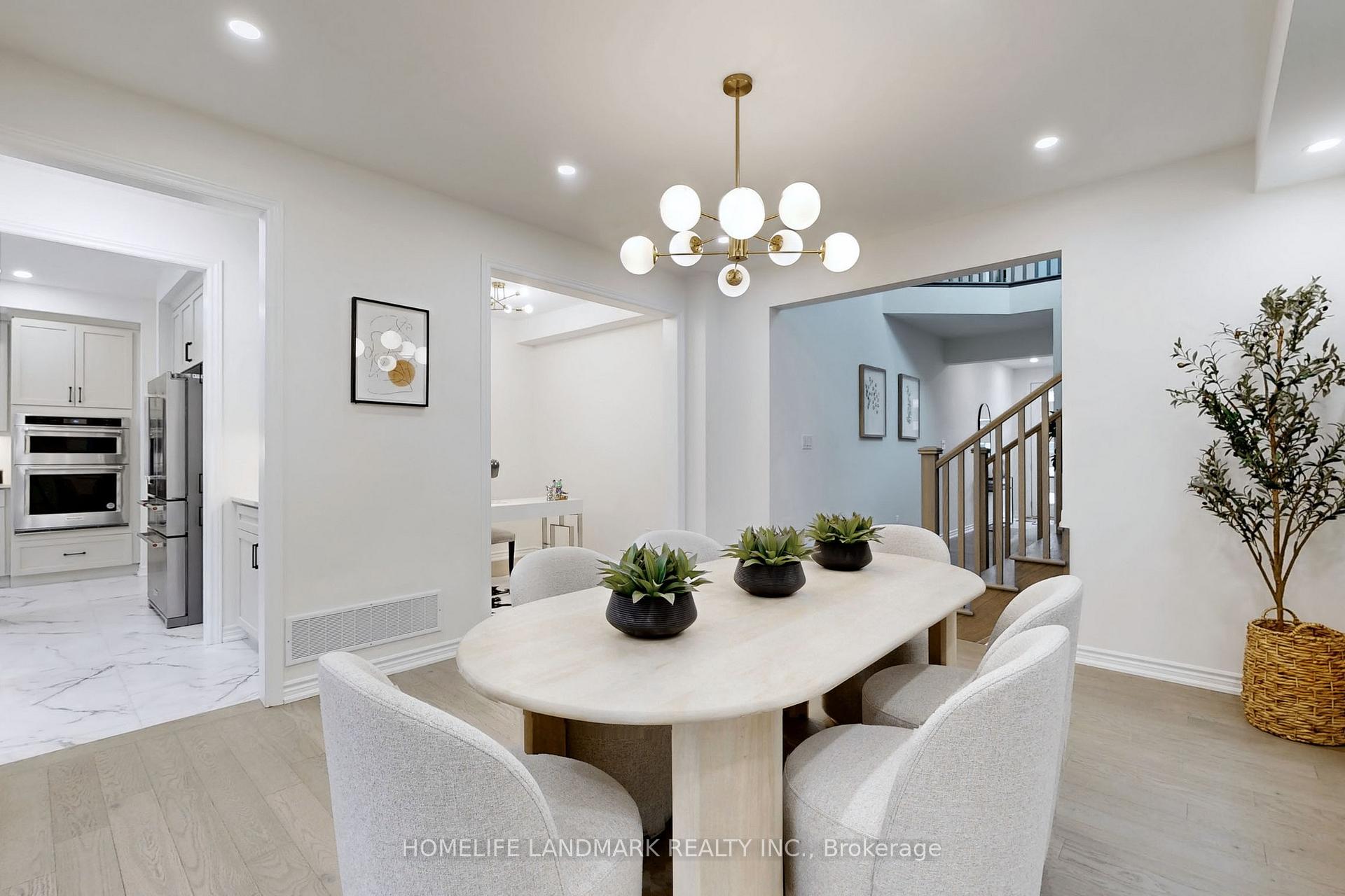 Photo 8 of 13 Therma Crescent, Markham, Victoria Square — HOMEH