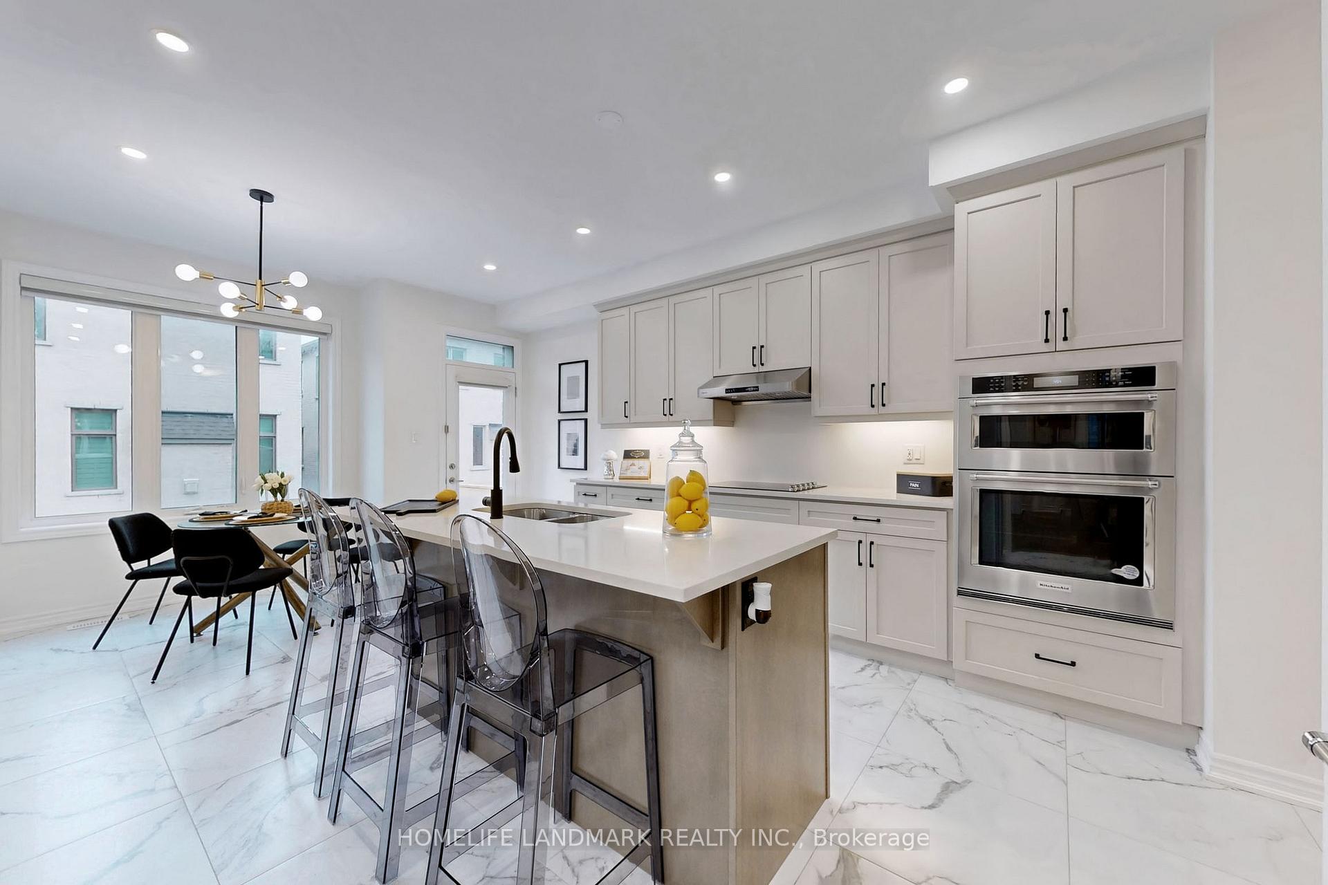 Photo 12 of 13 Therma Crescent, Markham, Victoria Square — HOMEH