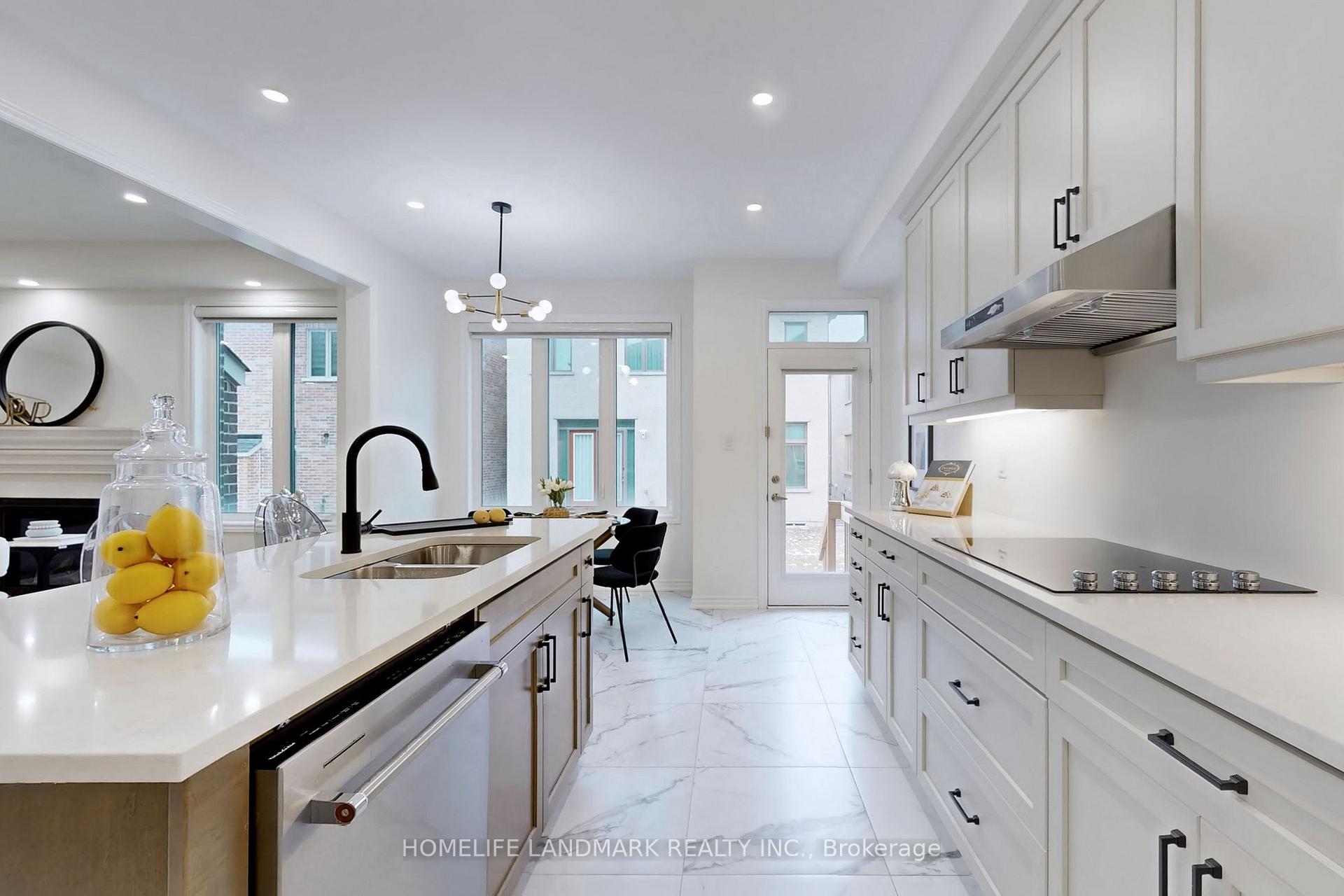 Photo 14 of 13 Therma Crescent, Markham, Victoria Square — HOMEH