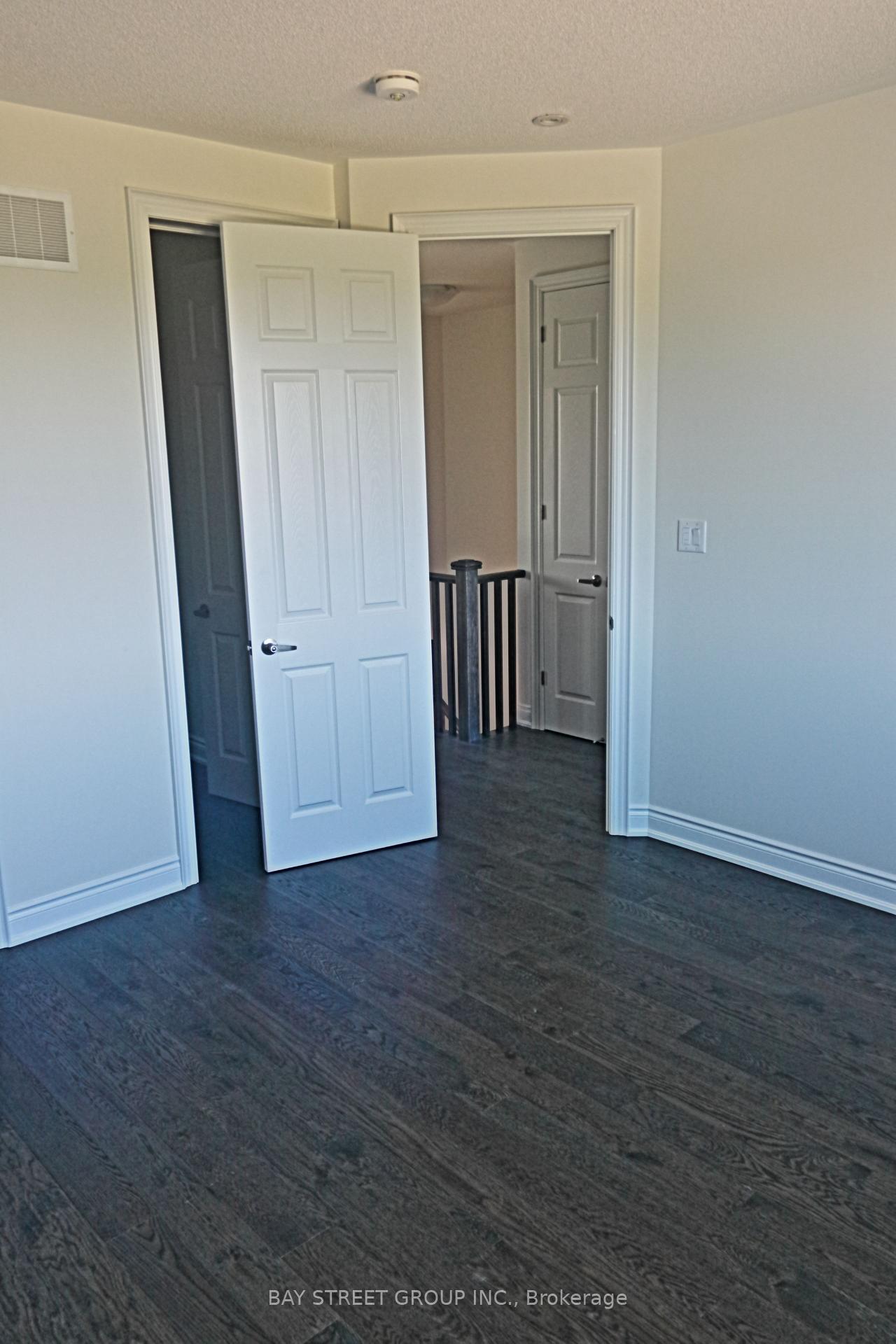 Photo 9 of 189 Beaverbrae Drive, Markham, Victoria Manor-Jennings Gate — HOMEH