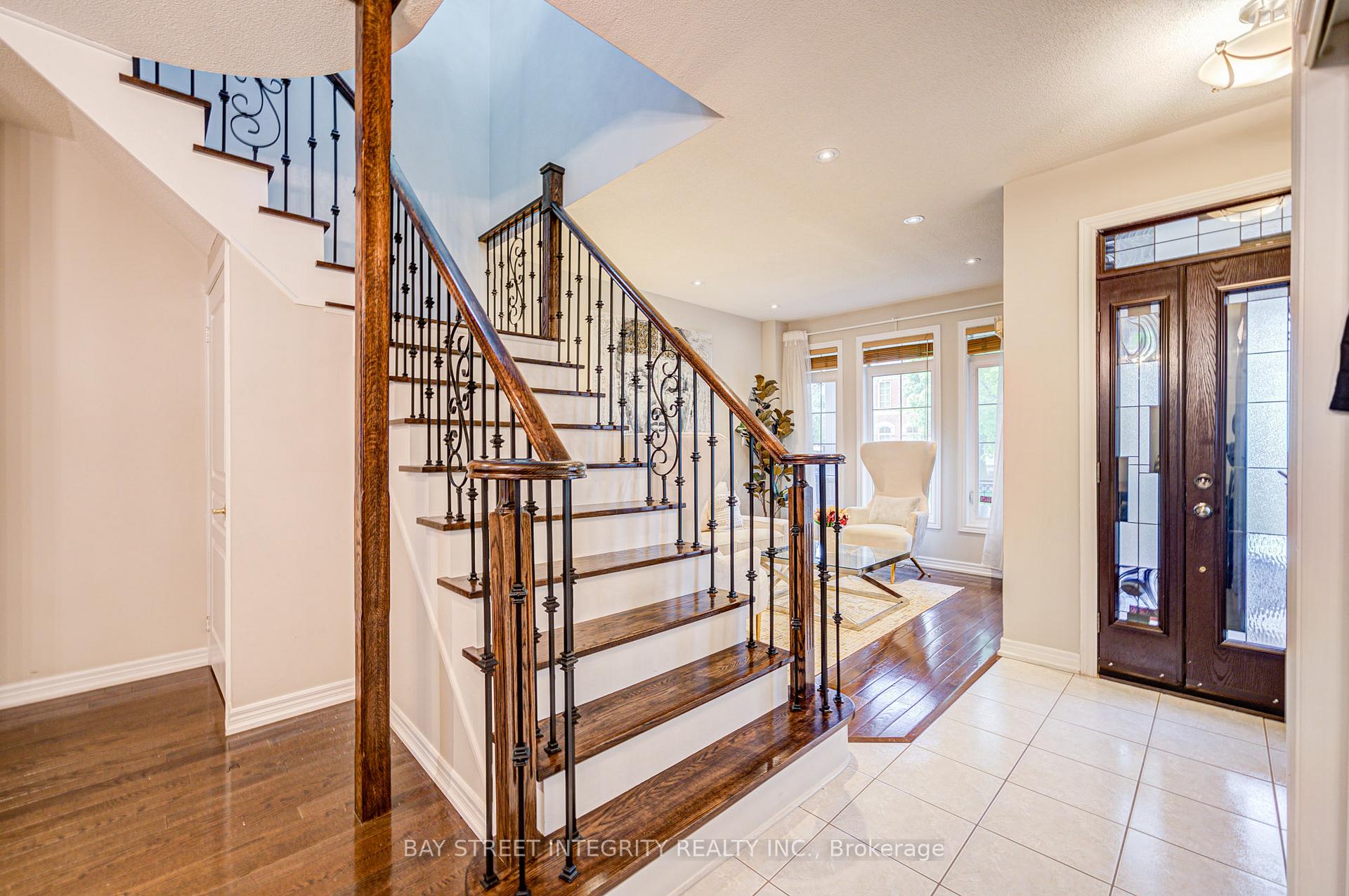 Photo 7 of 39 Forestbrook Drive, Markham, Box Grove — HOMEH