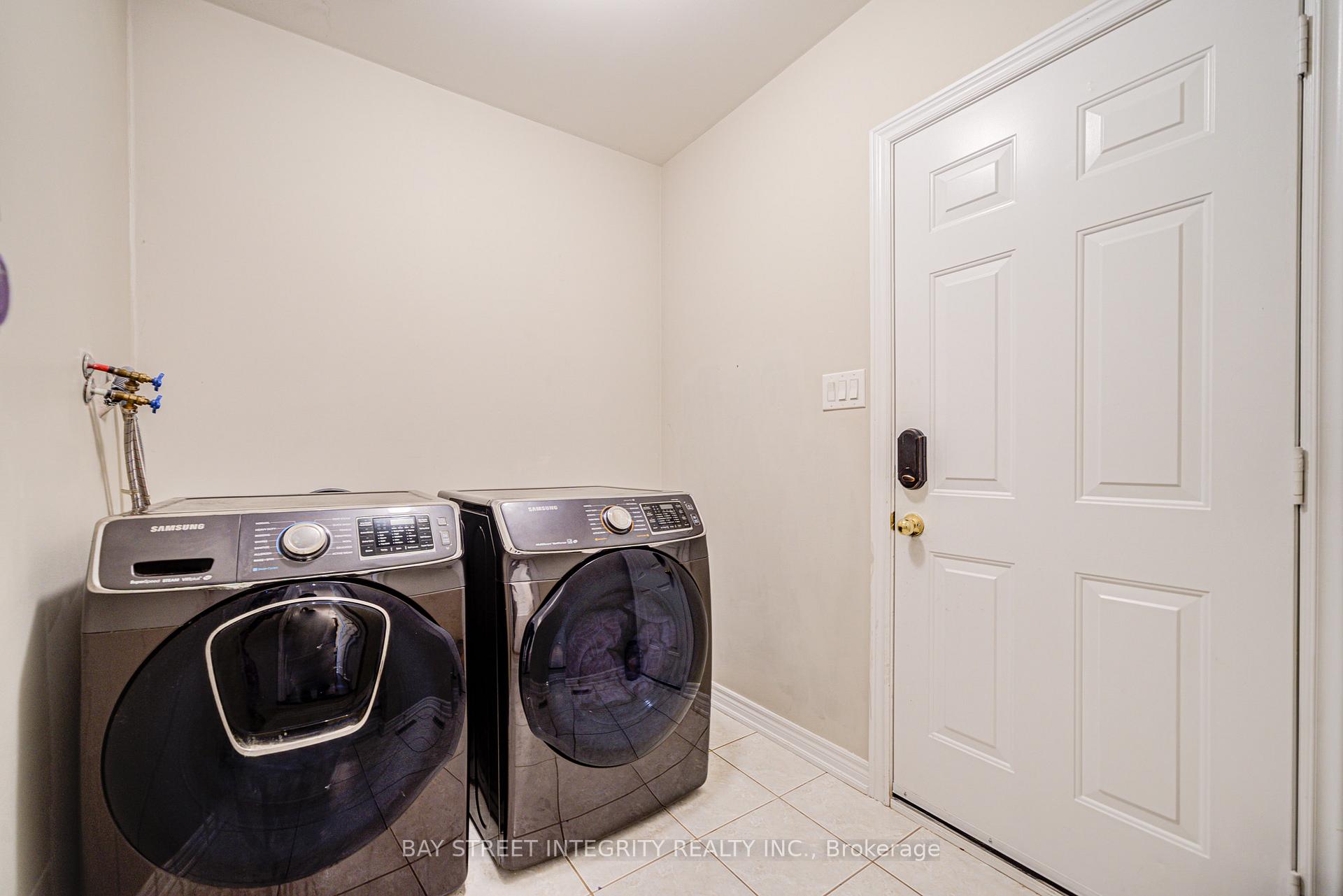 Photo 11 of 39 Forestbrook Drive, Markham, Box Grove — HOMEH