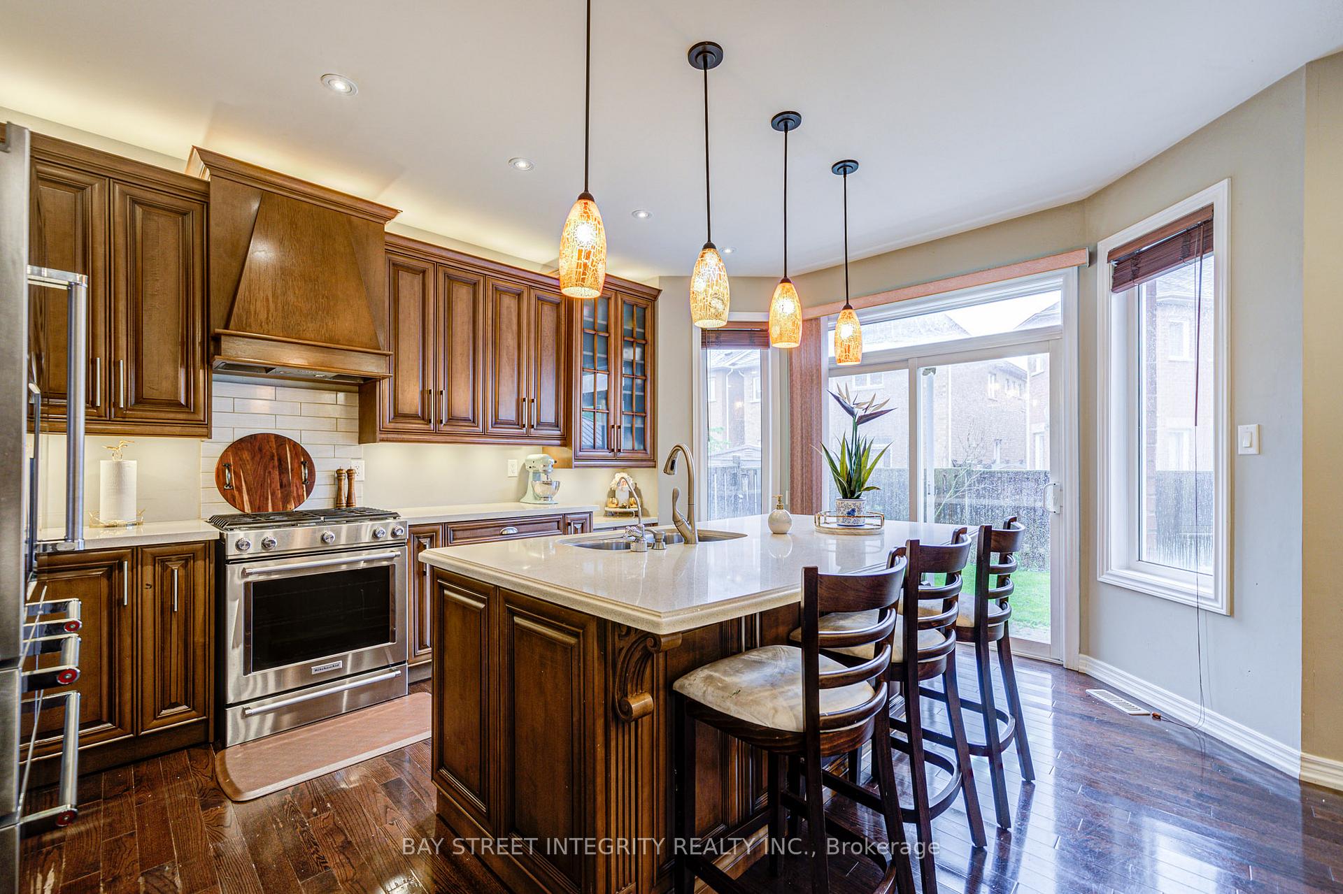 Photo 13 of 39 Forestbrook Drive, Markham, Box Grove — HOMEH