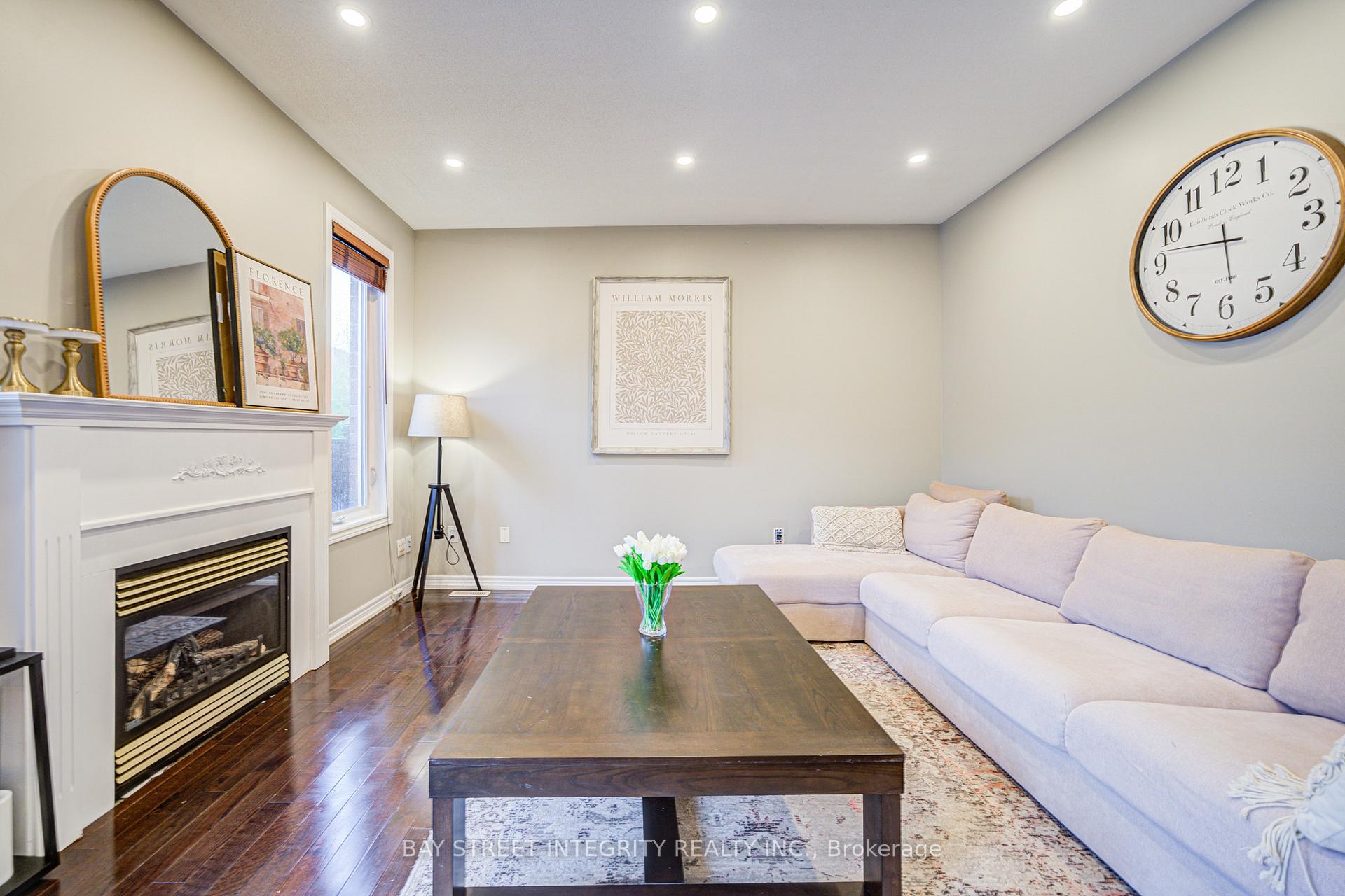 Photo 17 of 39 Forestbrook Drive, Markham, Box Grove — HOMEH