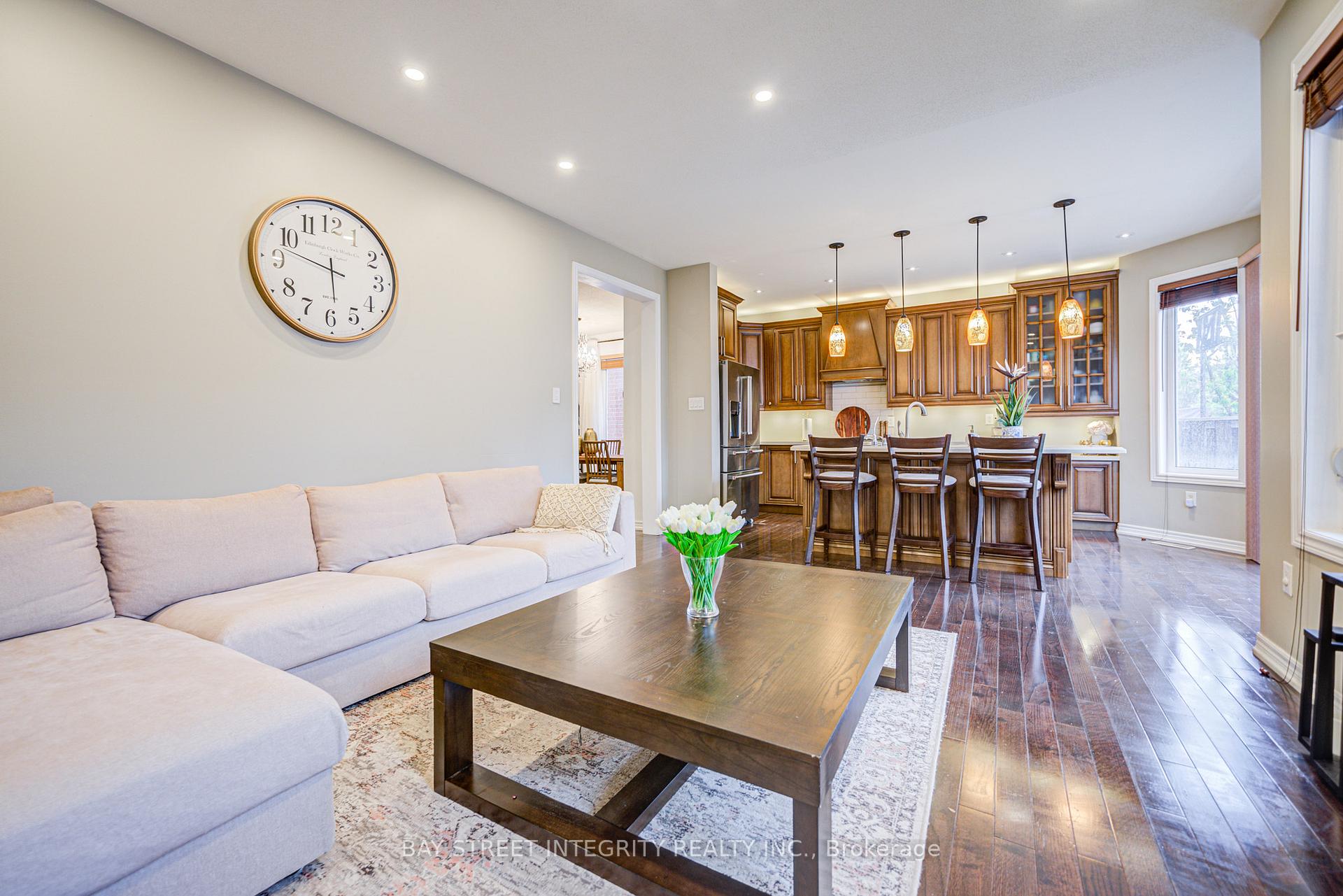 Photo 19 of 39 Forestbrook Drive, Markham, Box Grove — HOMEH