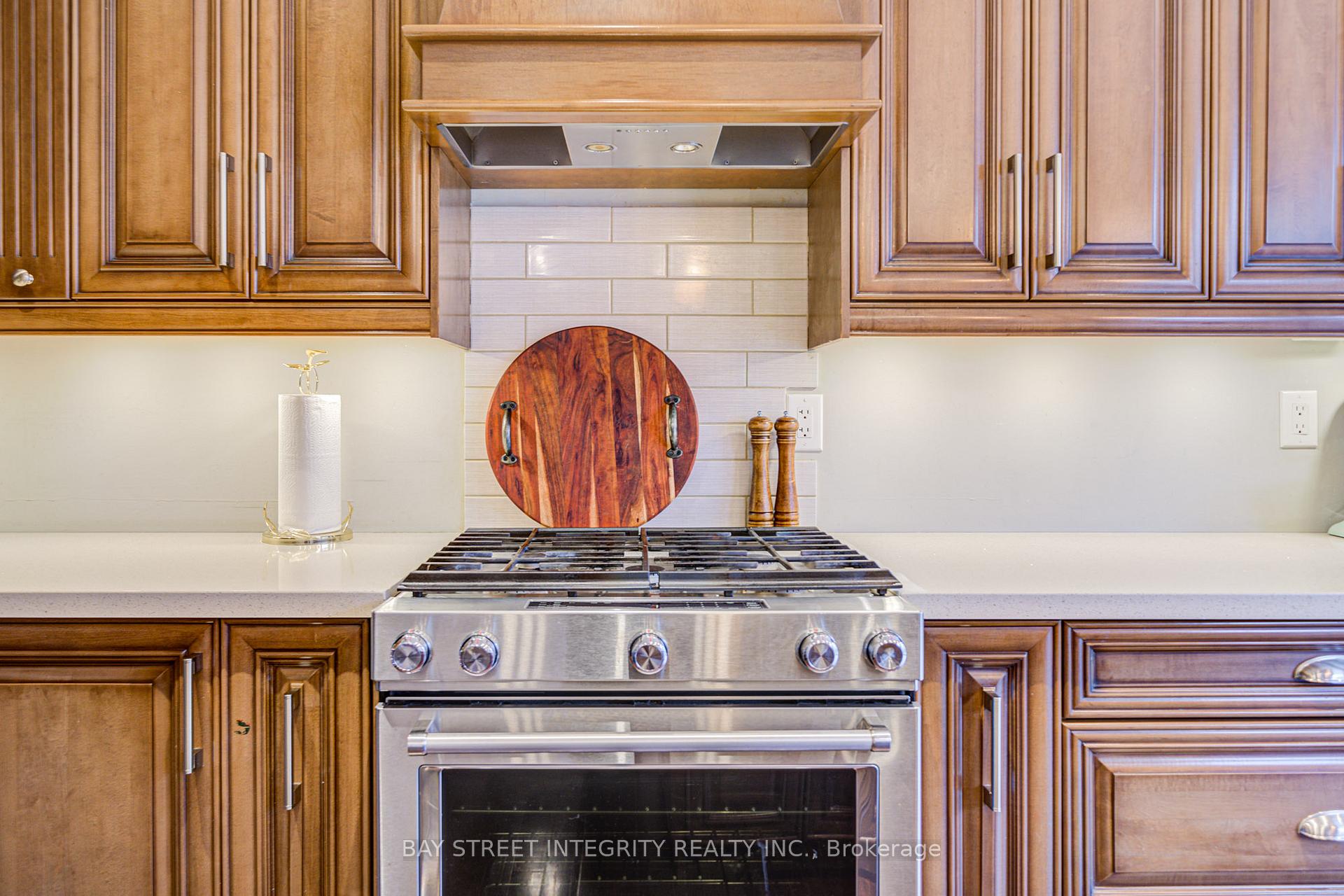 Photo 21 of 39 Forestbrook Drive, Markham, Box Grove — HOMEH