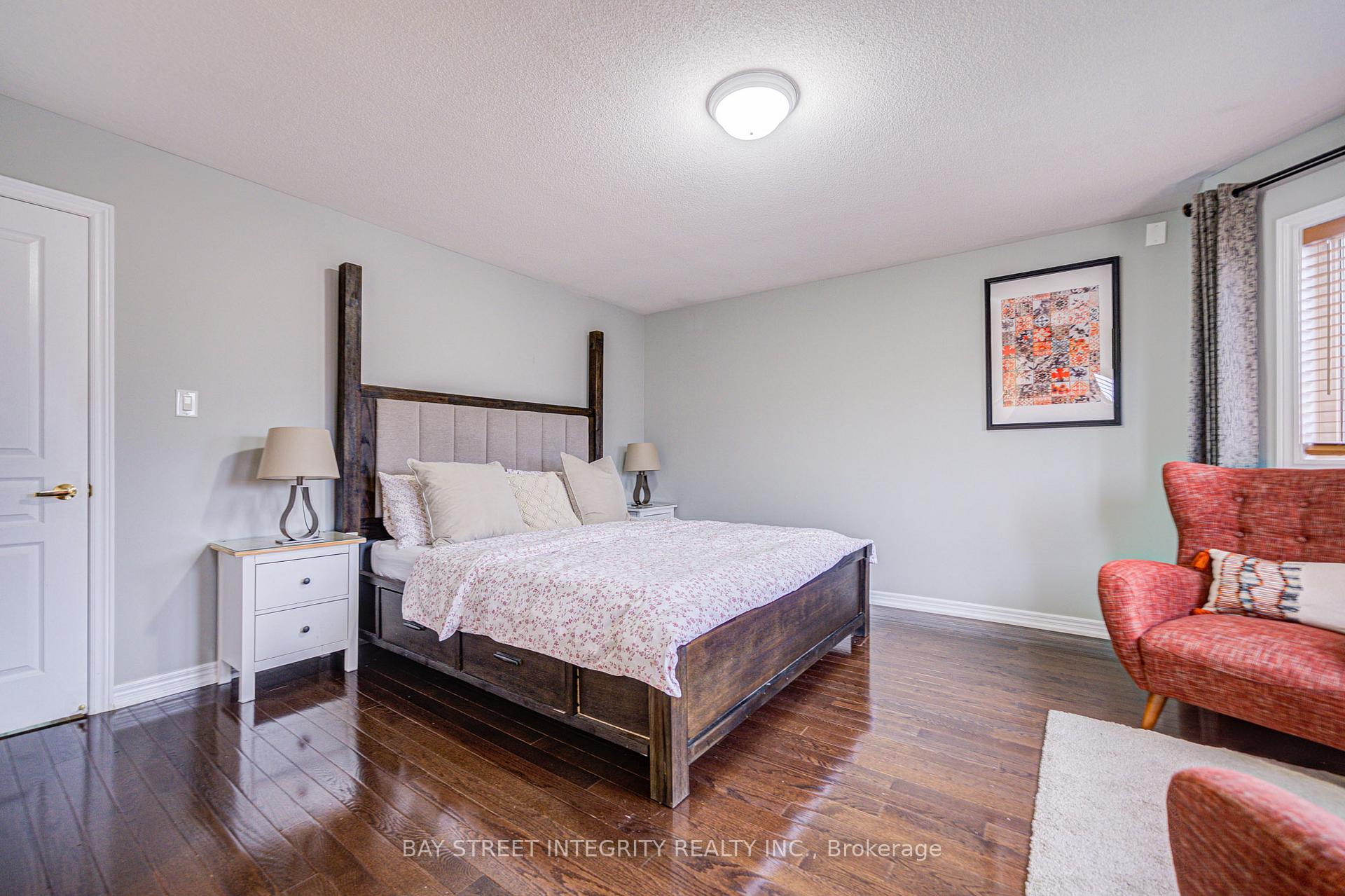 Photo 23 of 39 Forestbrook Drive, Markham, Box Grove — HOMEH