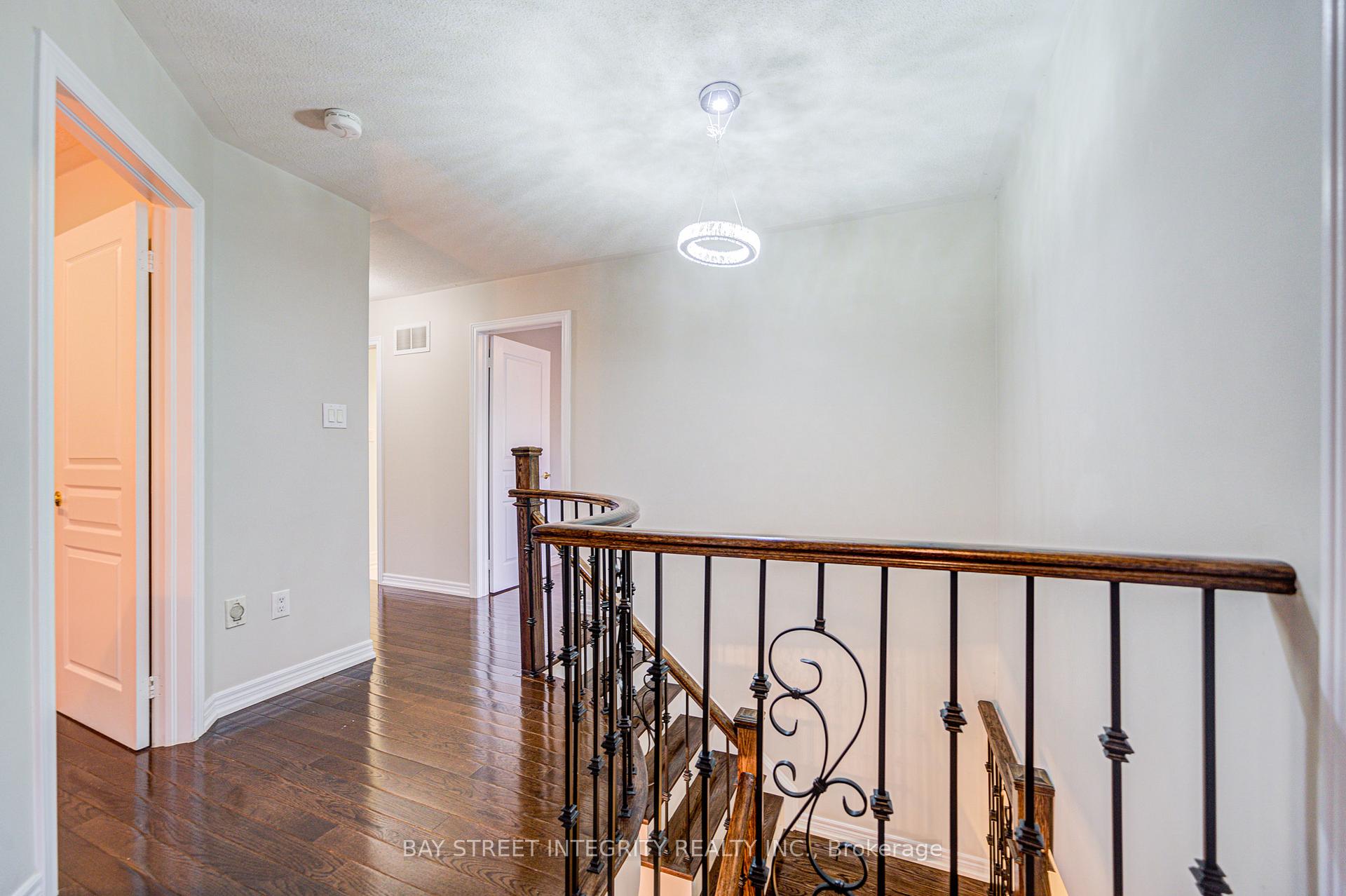 Photo 36 of 39 Forestbrook Drive, Markham, Box Grove — HOMEH