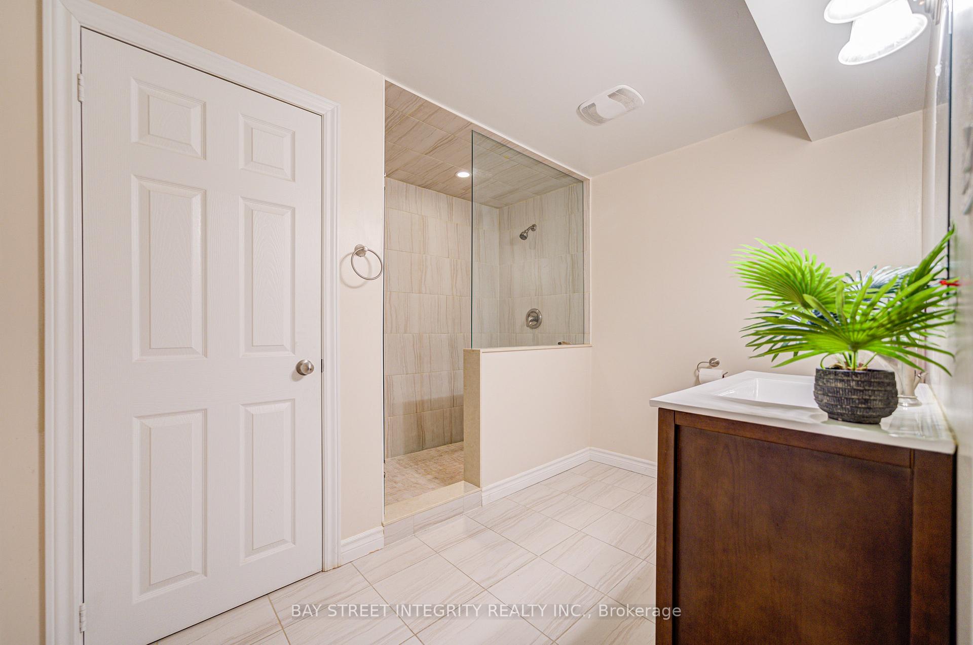 Photo 47 of 39 Forestbrook Drive, Markham, Box Grove — HOMEH