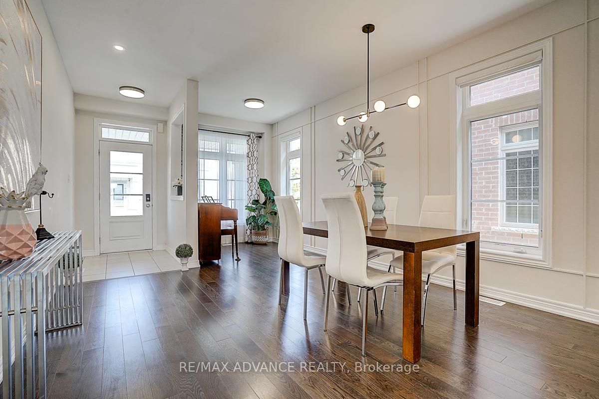 Photo 6 of 24 Decast Crescent, Markham, Box Grove — HOMEH