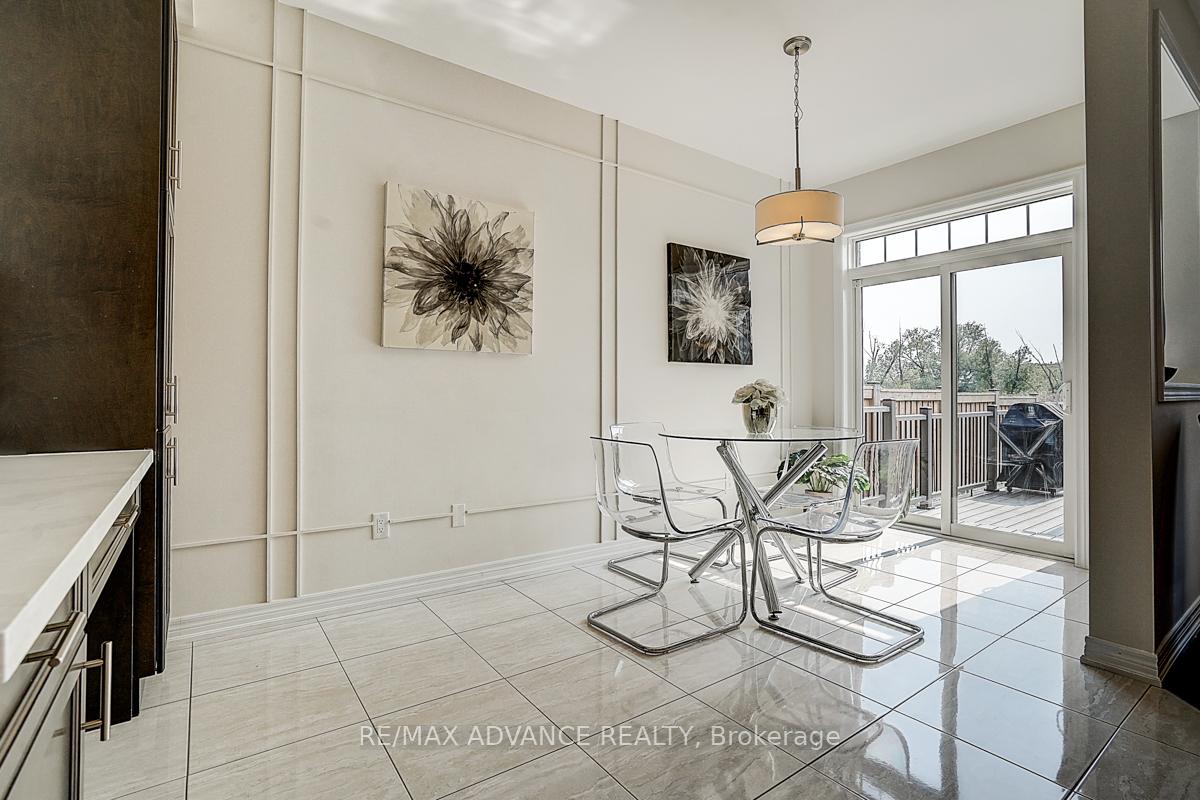 Photo 9 of 24 Decast Crescent, Markham, Box Grove — HOMEH