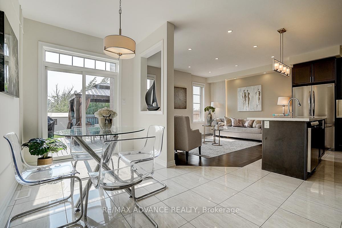 Photo 11 of 24 Decast Crescent, Markham, Box Grove — HOMEH