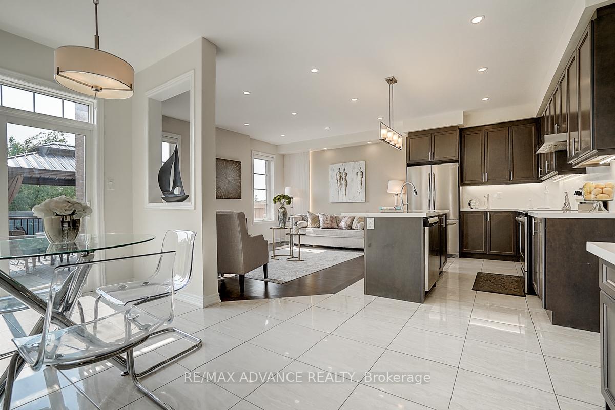 Photo 12 of 24 Decast Crescent, Markham, Box Grove — HOMEH