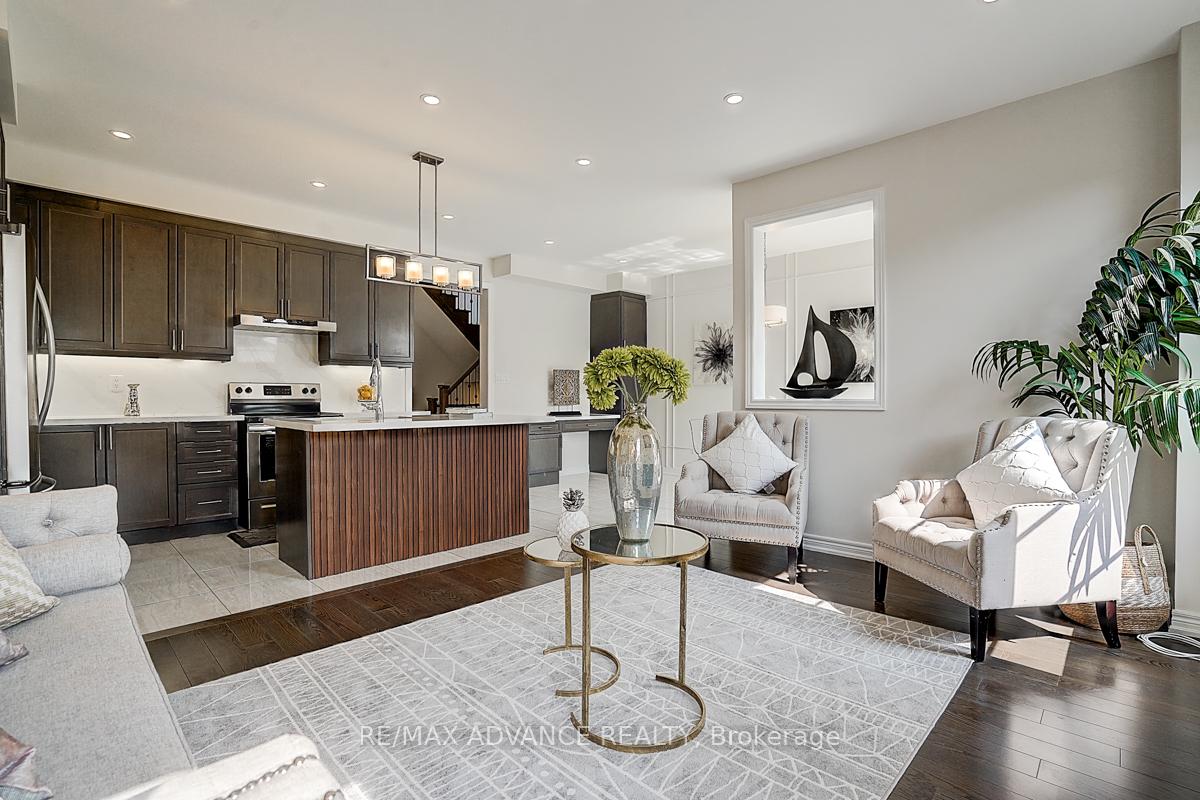 Photo 19 of 24 Decast Crescent, Markham, Box Grove — HOMEH