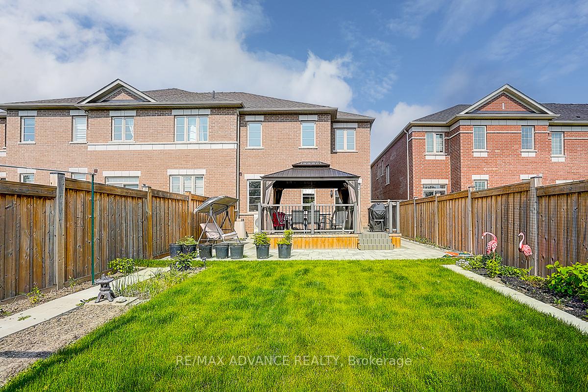 Photo 46 of 24 Decast Crescent, Markham, Box Grove — HOMEH