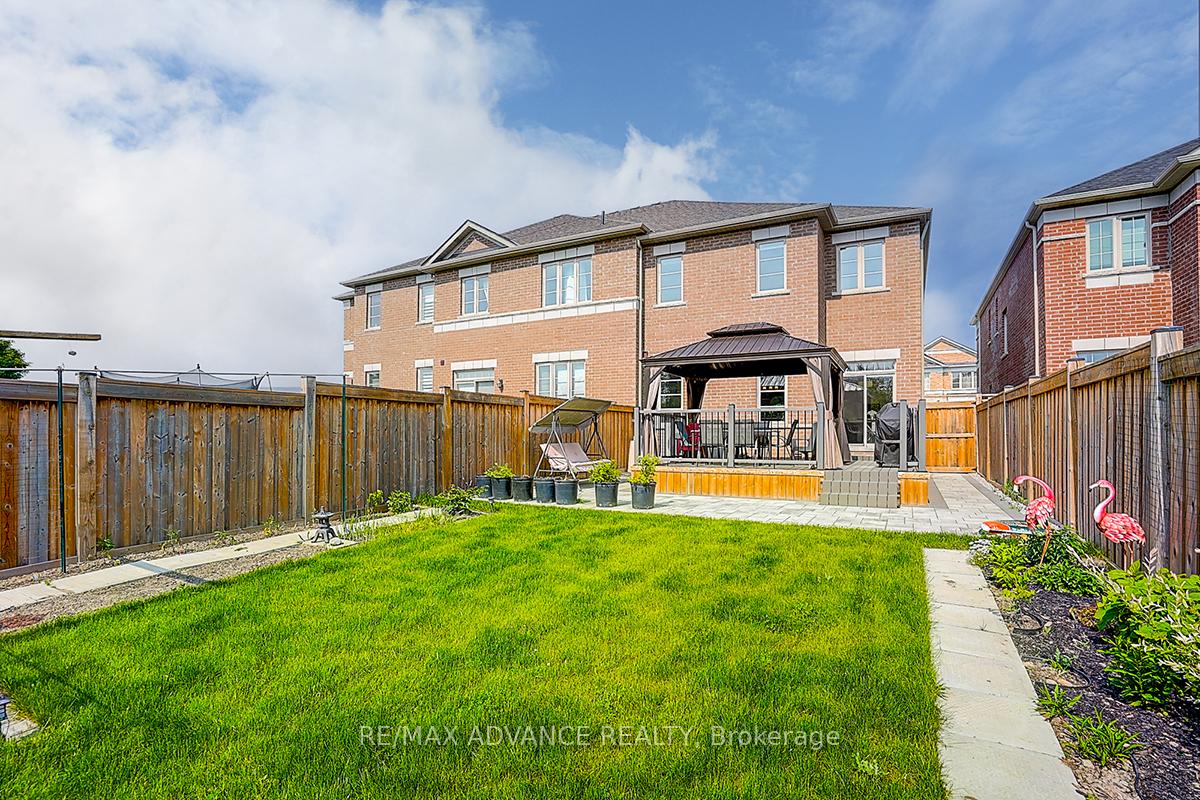 Photo 47 of 24 Decast Crescent, Markham, Box Grove — HOMEH