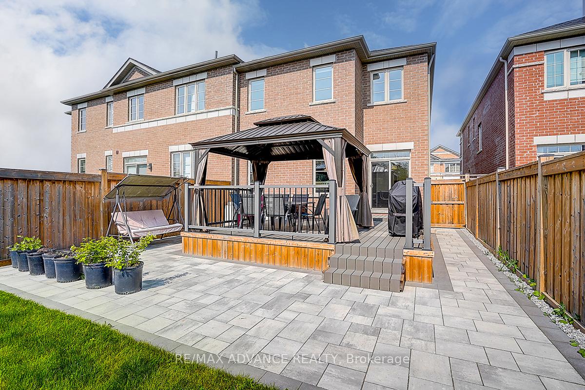 Photo 48 of 24 Decast Crescent, Markham, Box Grove — HOMEH