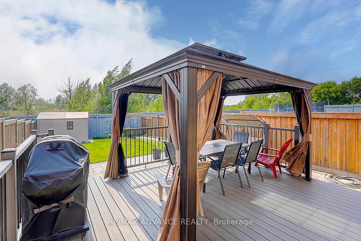 Photo 49 of 24 Decast Crescent, Markham, Box Grove — HOMEH