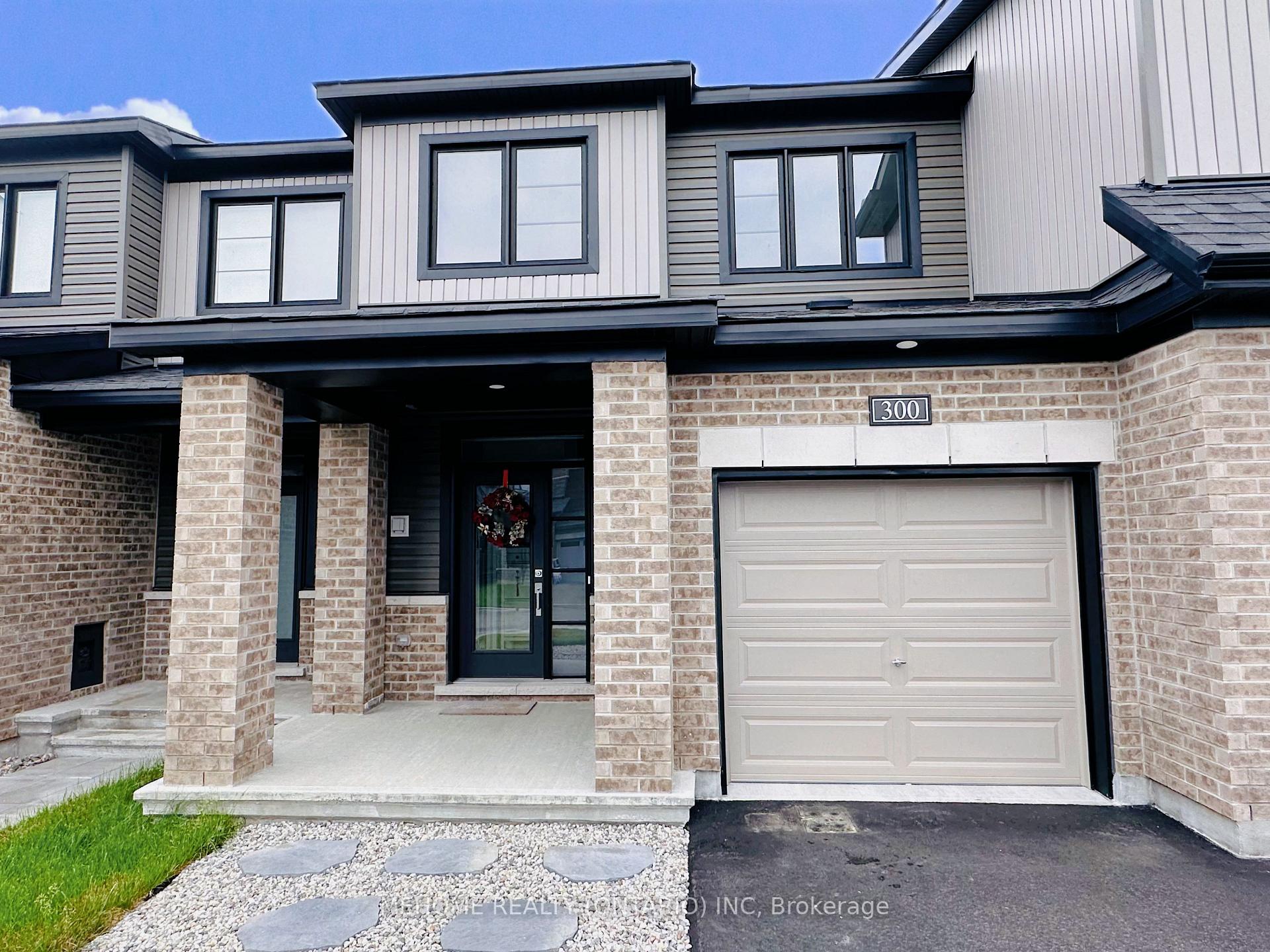 Photo 3 of 300 Basalt Lane, Ottawa, Kanata - Kanata Lakes/Heritage Hills — HOMEH