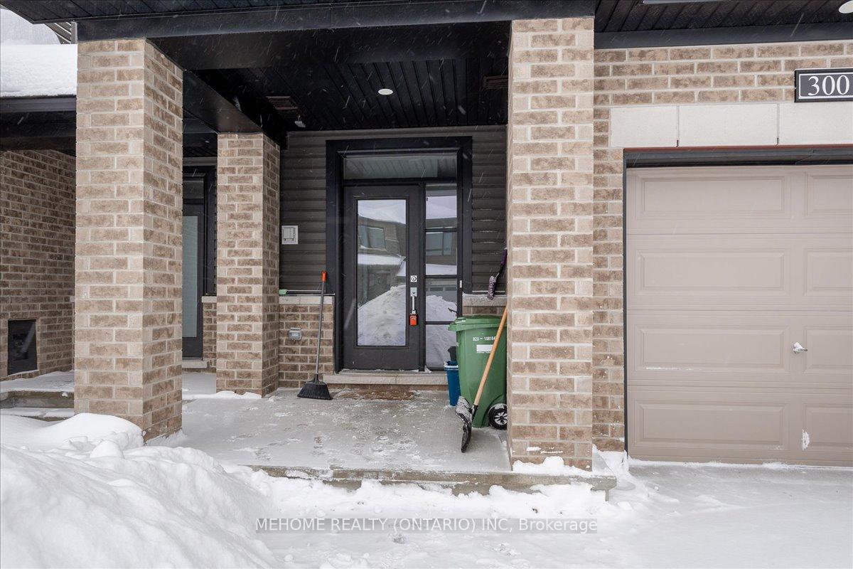 Photo 4 of 300 Basalt Lane, Ottawa, Kanata - Kanata Lakes/Heritage Hills — HOMEH