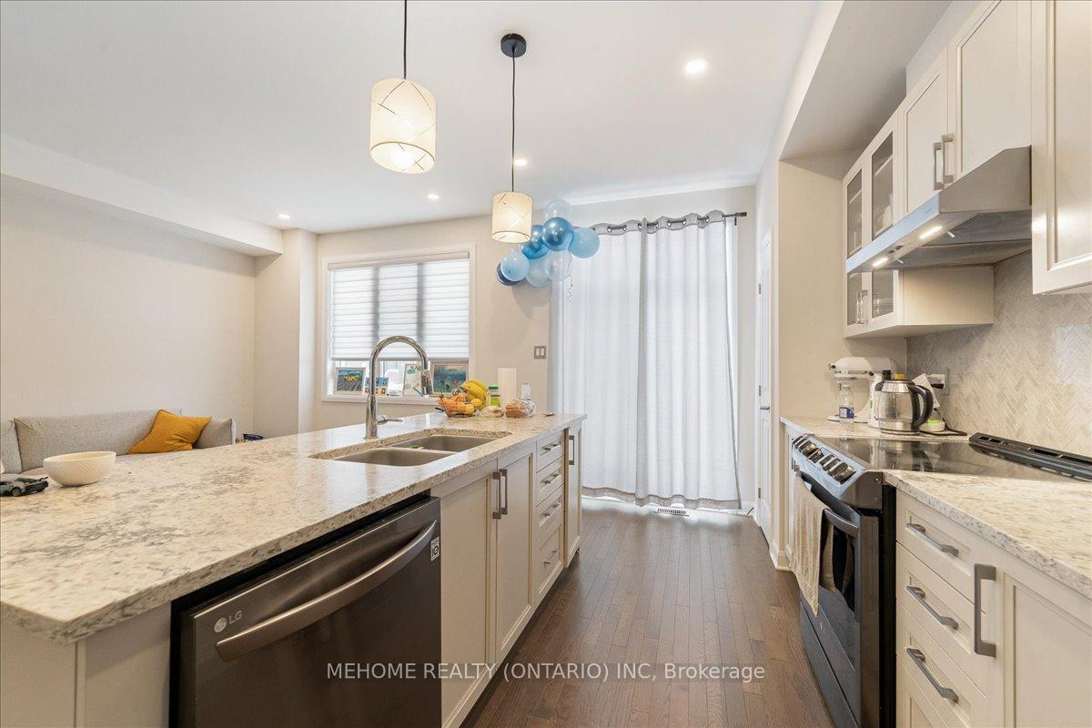 Photo 12 of 300 Basalt Lane, Ottawa, Kanata - Kanata Lakes/Heritage Hills — HOMEH