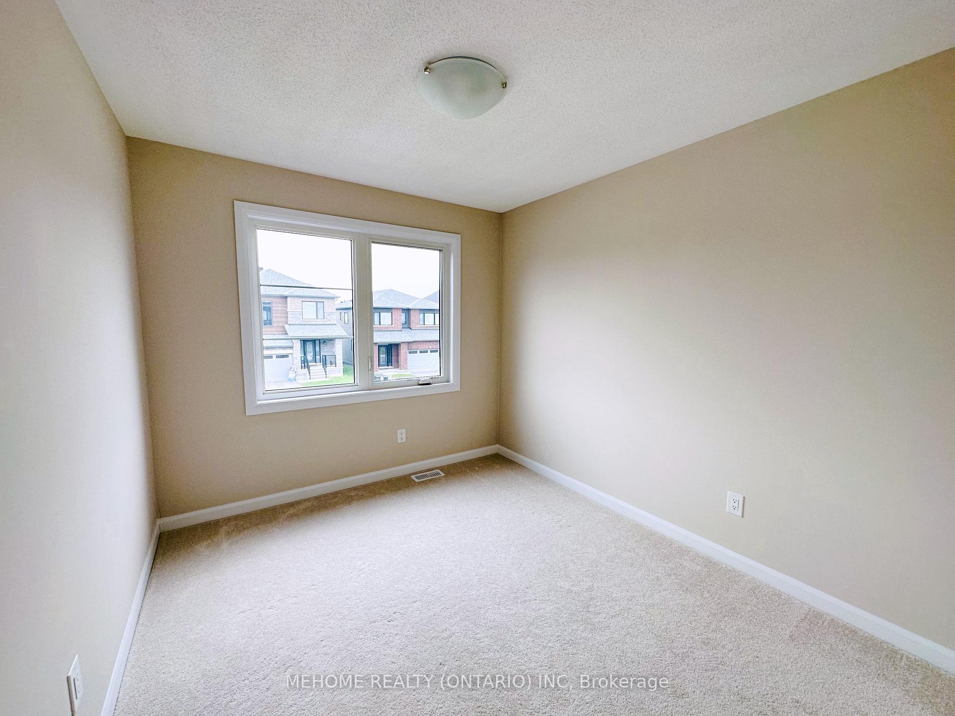Photo 20 of 300 Basalt Lane, Ottawa, Kanata - Kanata Lakes/Heritage Hills — HOMEH