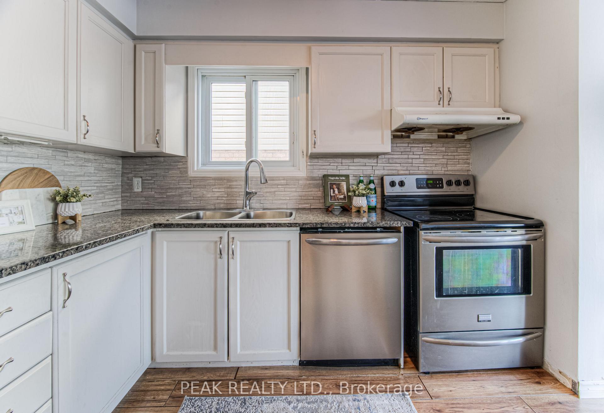 Photo 15 of 1101 Copper Leaf Crescent, Kitchener — HOMEH