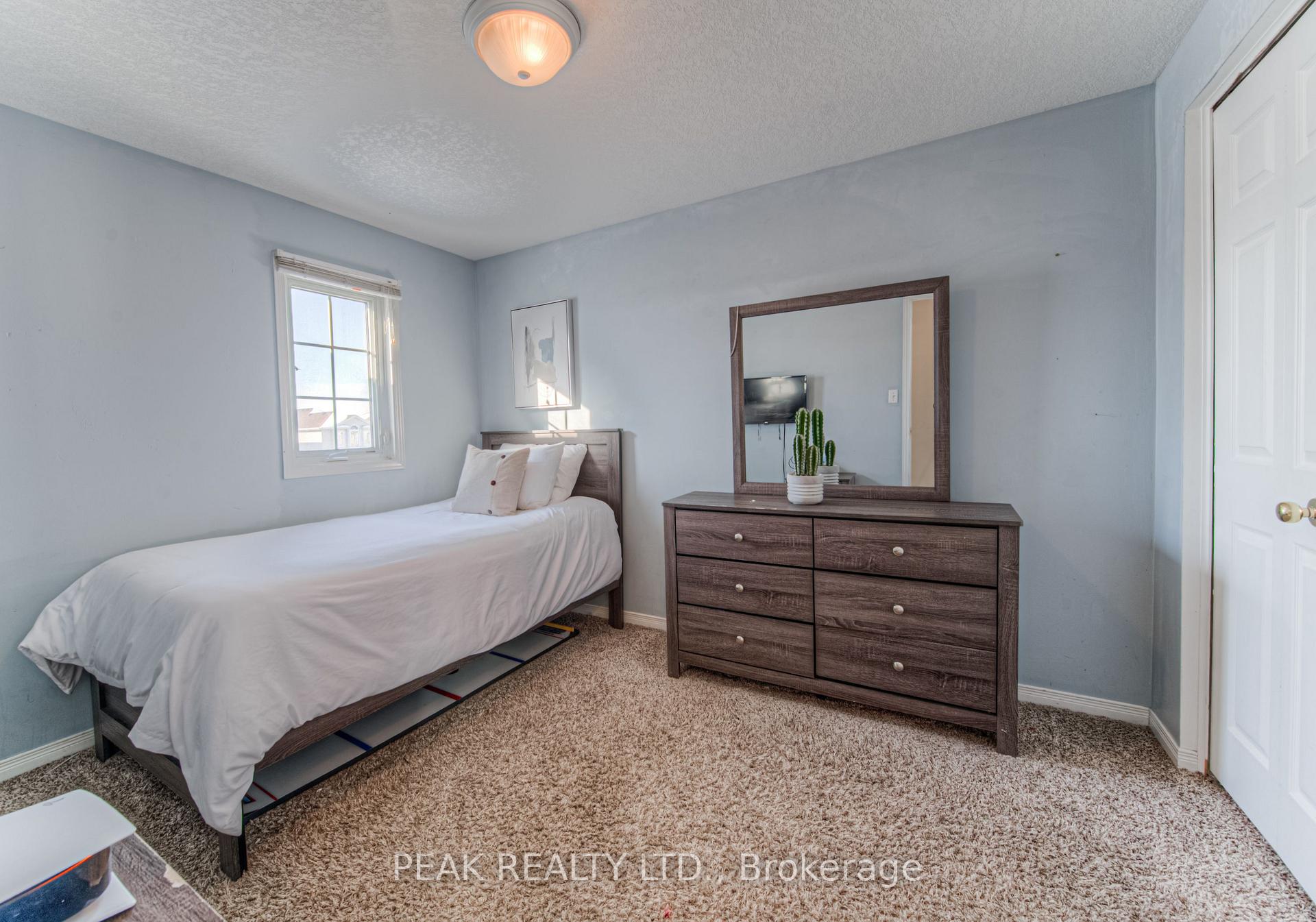 Photo 17 of 1101 Copper Leaf Crescent, Kitchener — HOMEH