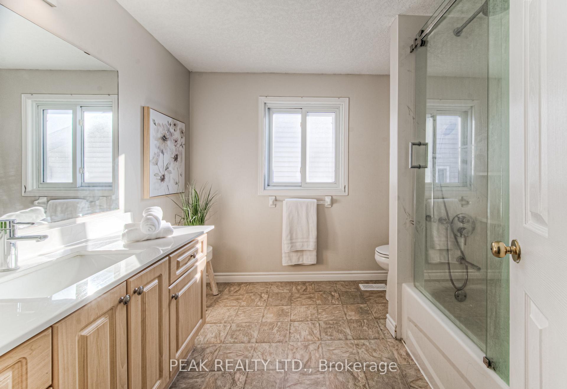 Photo 21 of 1101 Copper Leaf Crescent, Kitchener — HOMEH