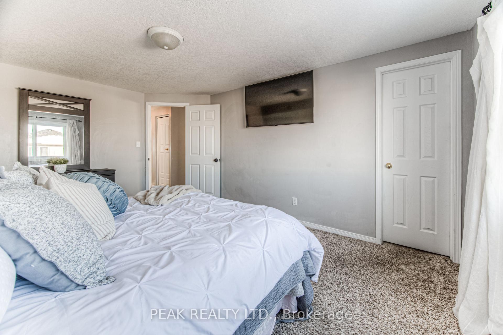 Photo 24 of 1101 Copper Leaf Crescent, Kitchener — HOMEH