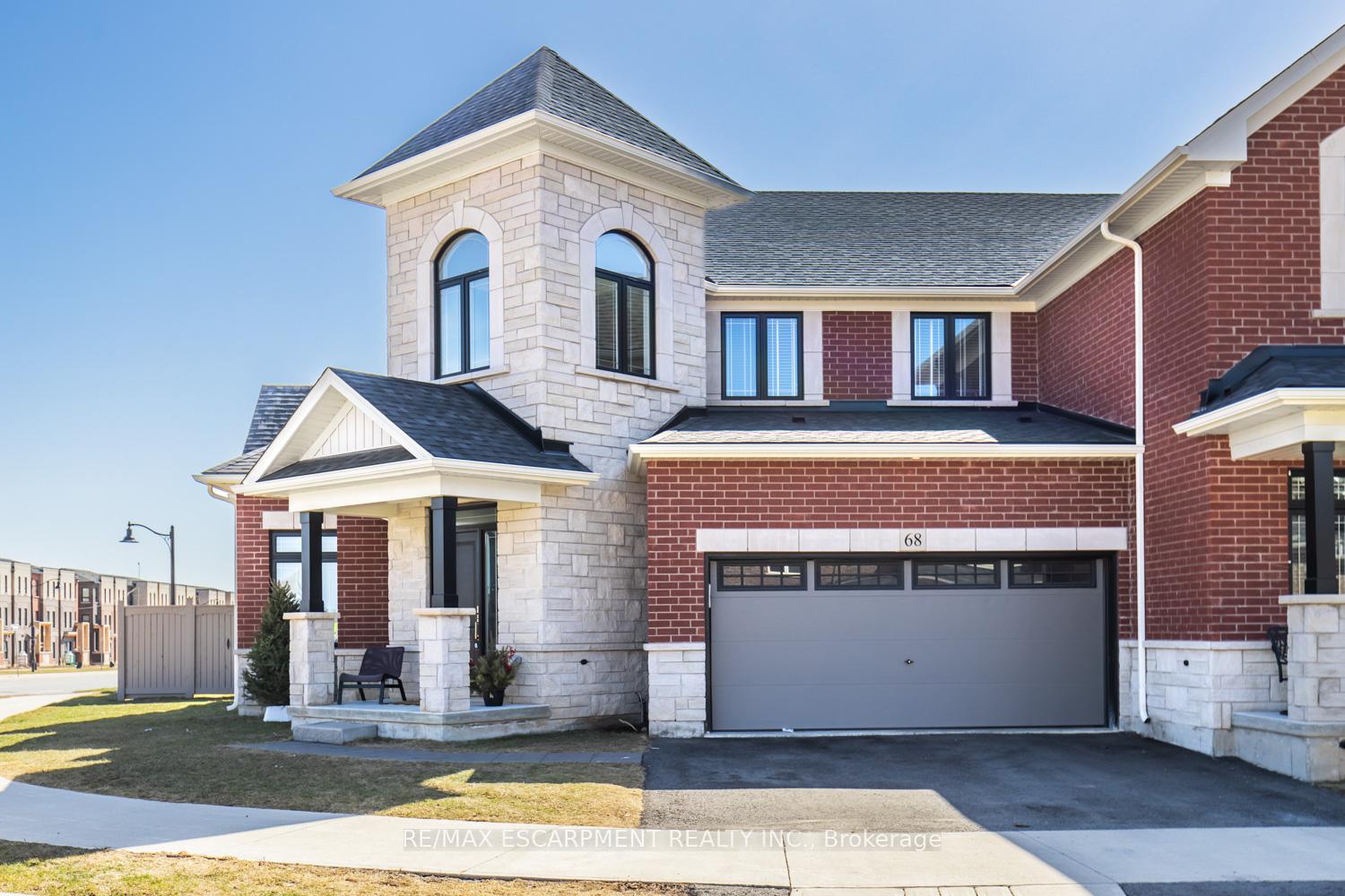 Photo 2 of 68 Skinner Road, Hamilton, Waterdown — HOMEH