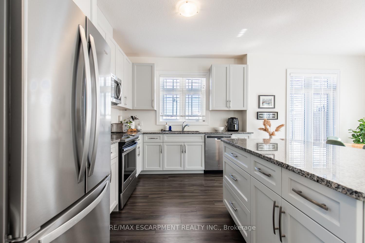 Photo 11 of 68 Skinner Road, Hamilton, Waterdown — HOMEH