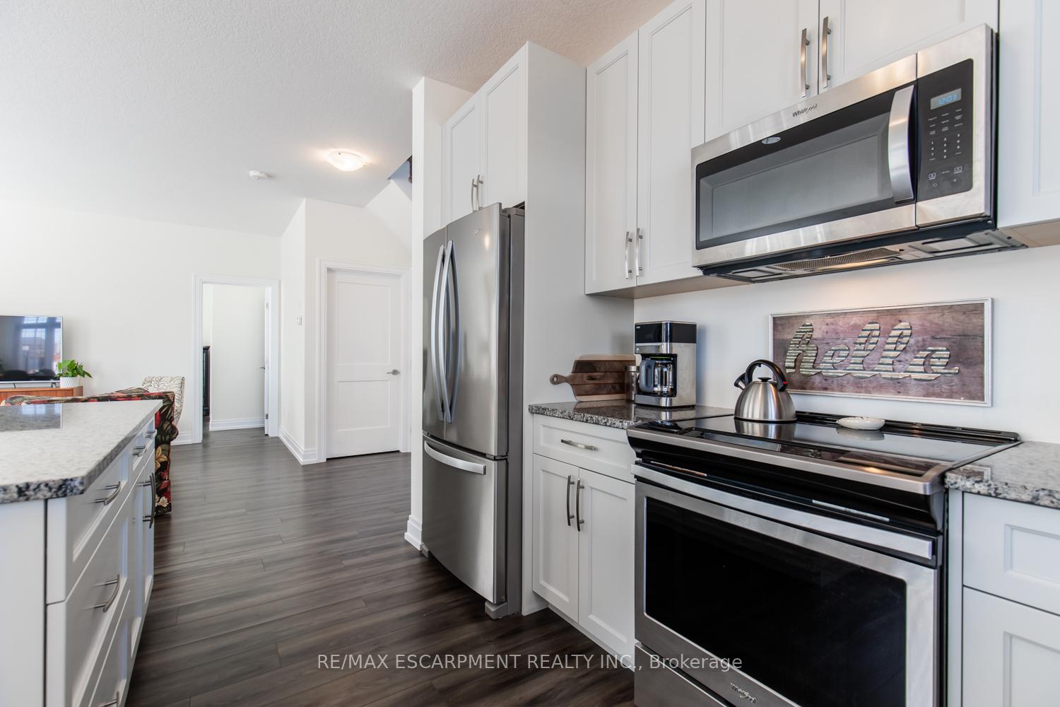 Photo 13 of 68 Skinner Road, Hamilton, Waterdown — HOMEH